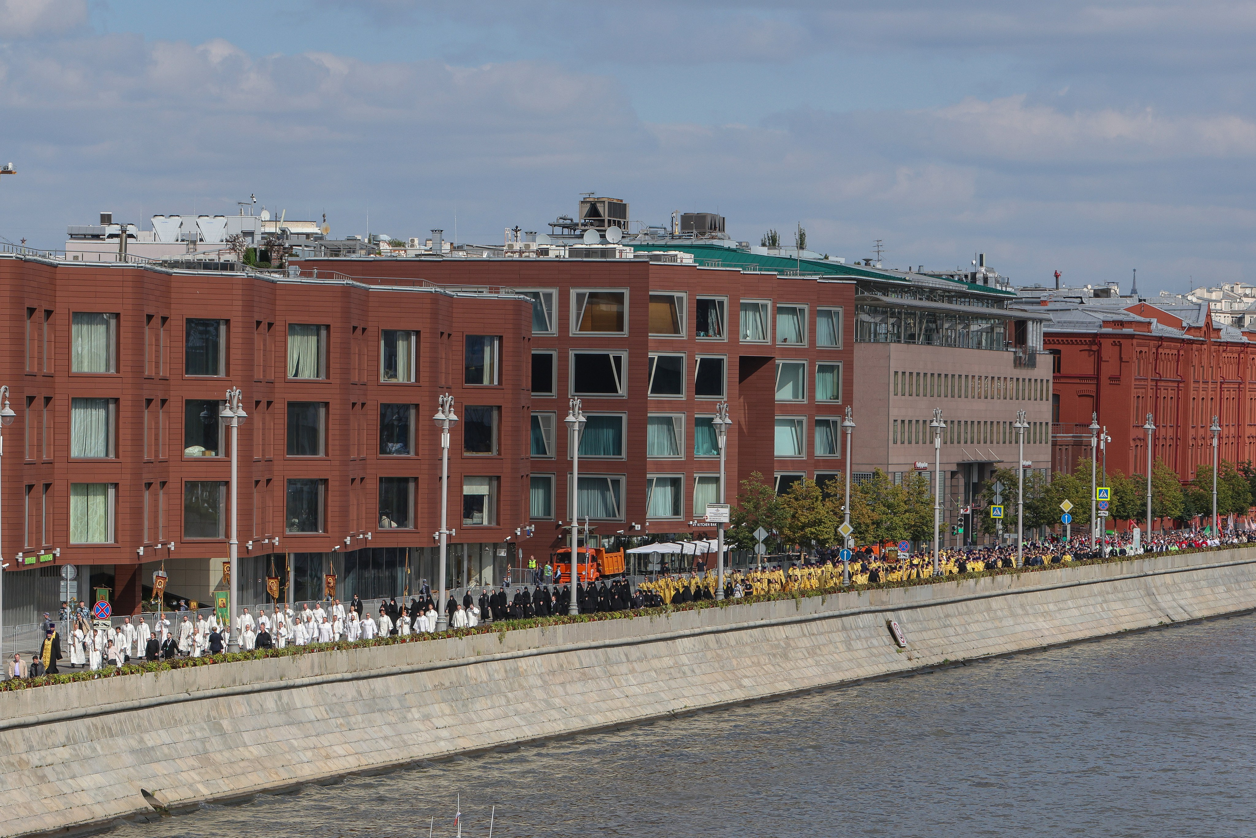Общегородской Крестный ход. Фотограф Сергей Ловкий