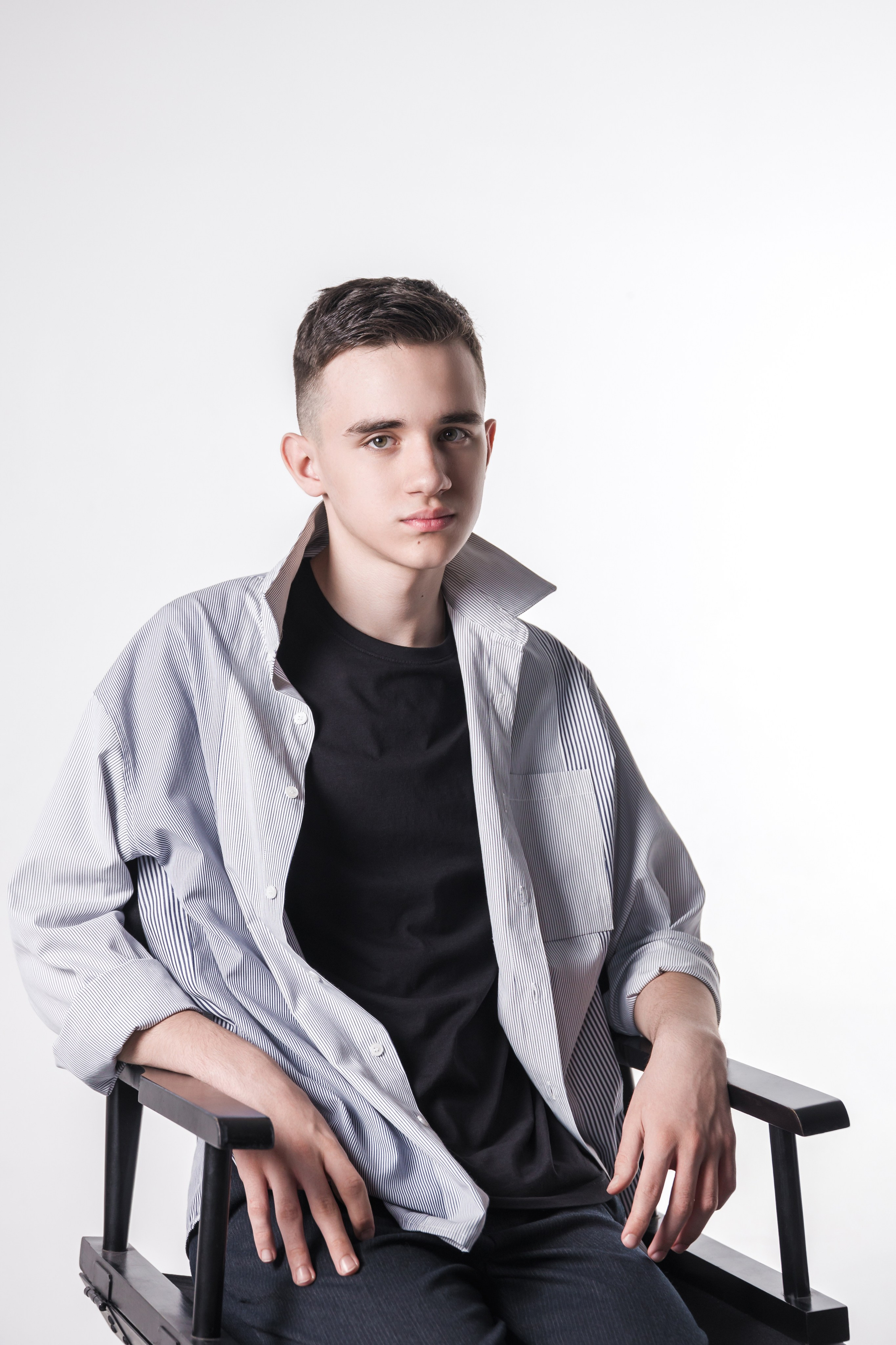 Мама и сын_циклорама. Фотограф Воронеж, Новая Усмань Мария Бублик