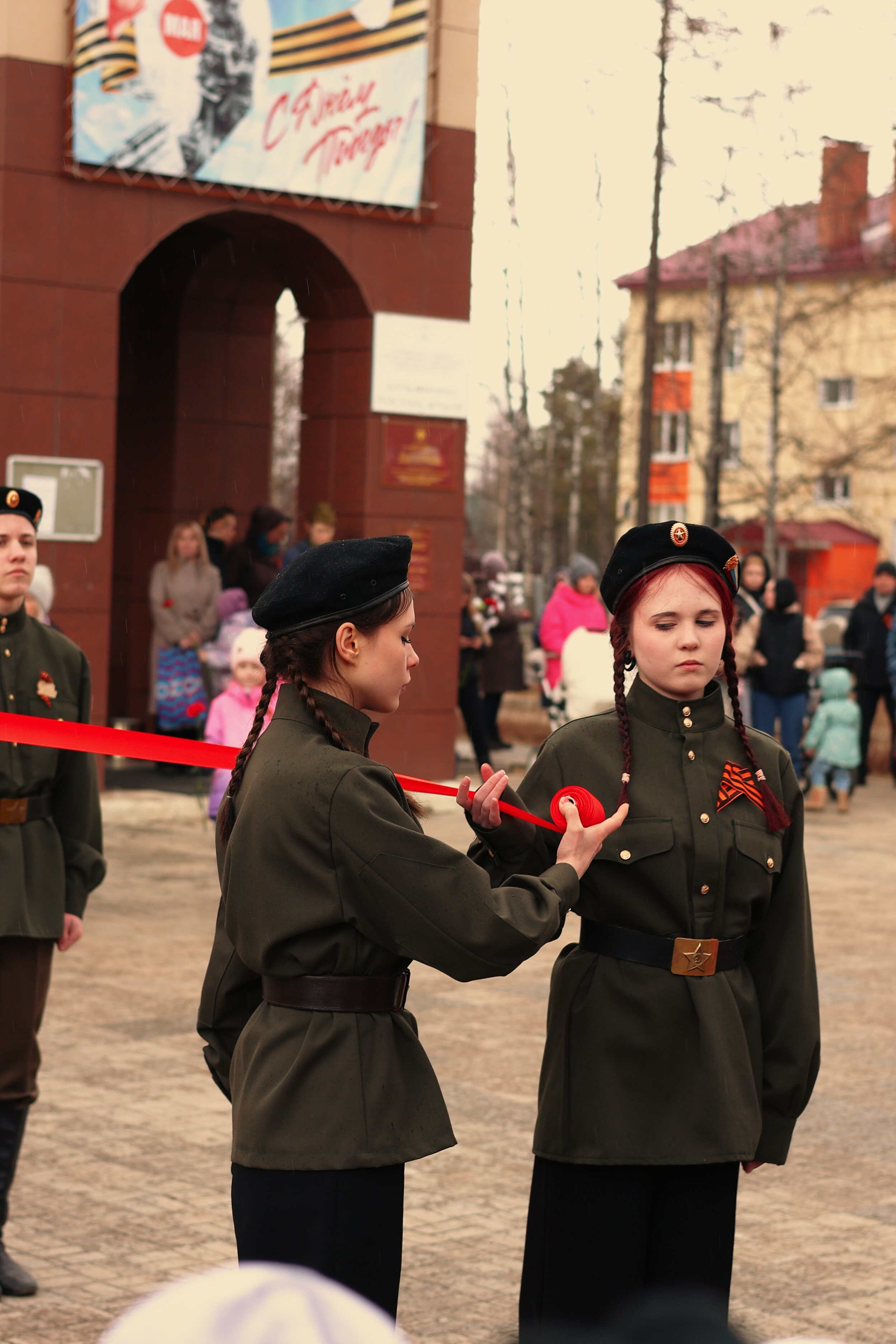 9 мая — «Родной дом». Фотограф в городе Киров Денис Вербин