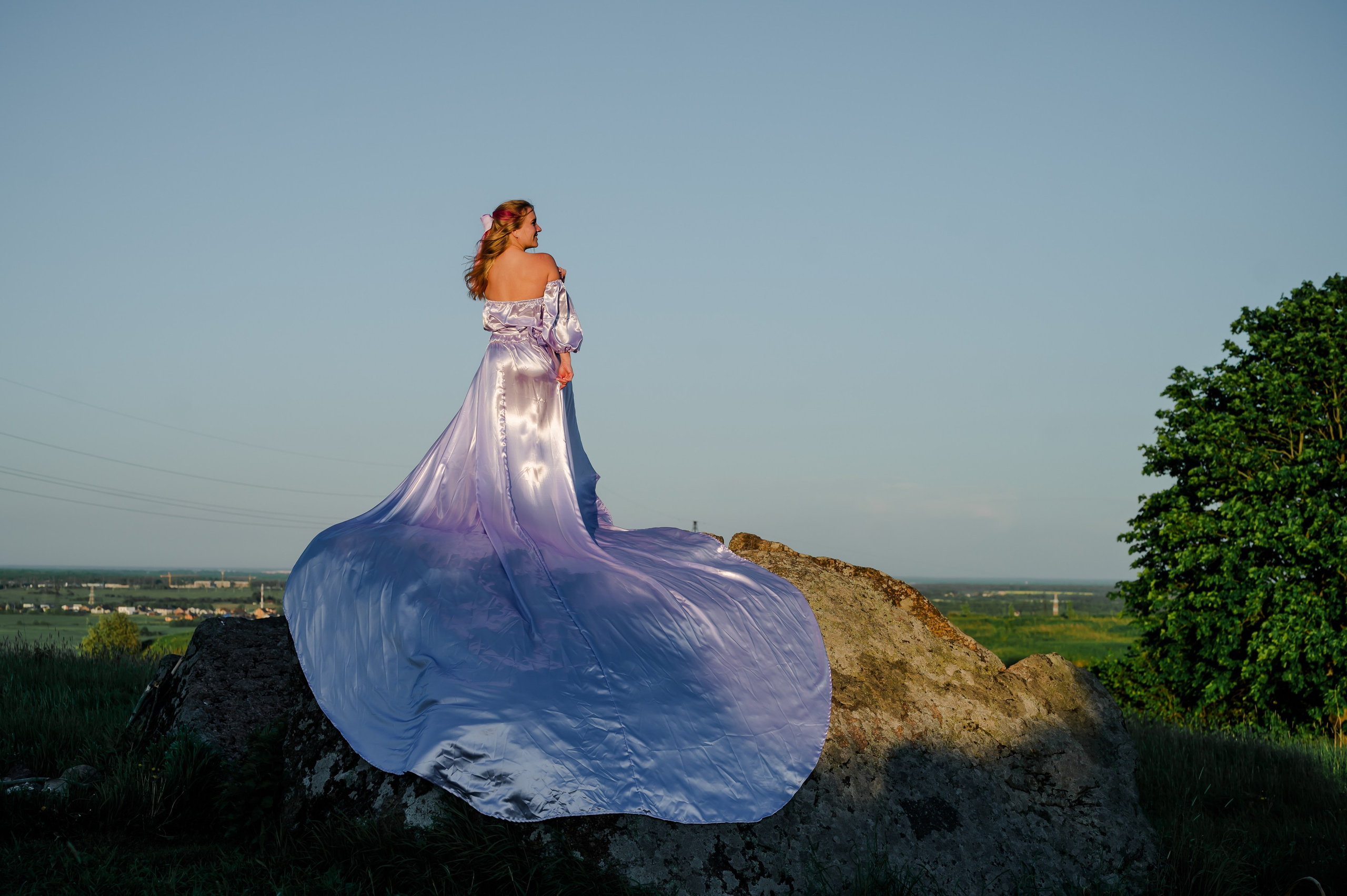 Юлия и сирень. Свадебный и семейный фотограф Евгения Кононова