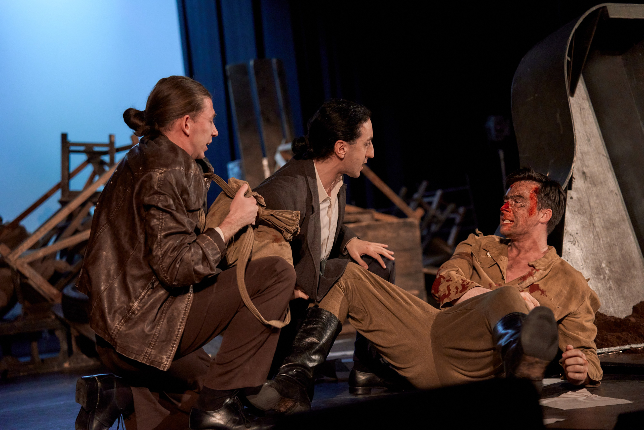 Спектакль Молодая Гвардия. Свадебный фотограф и видеооператор Андрей Любовинин