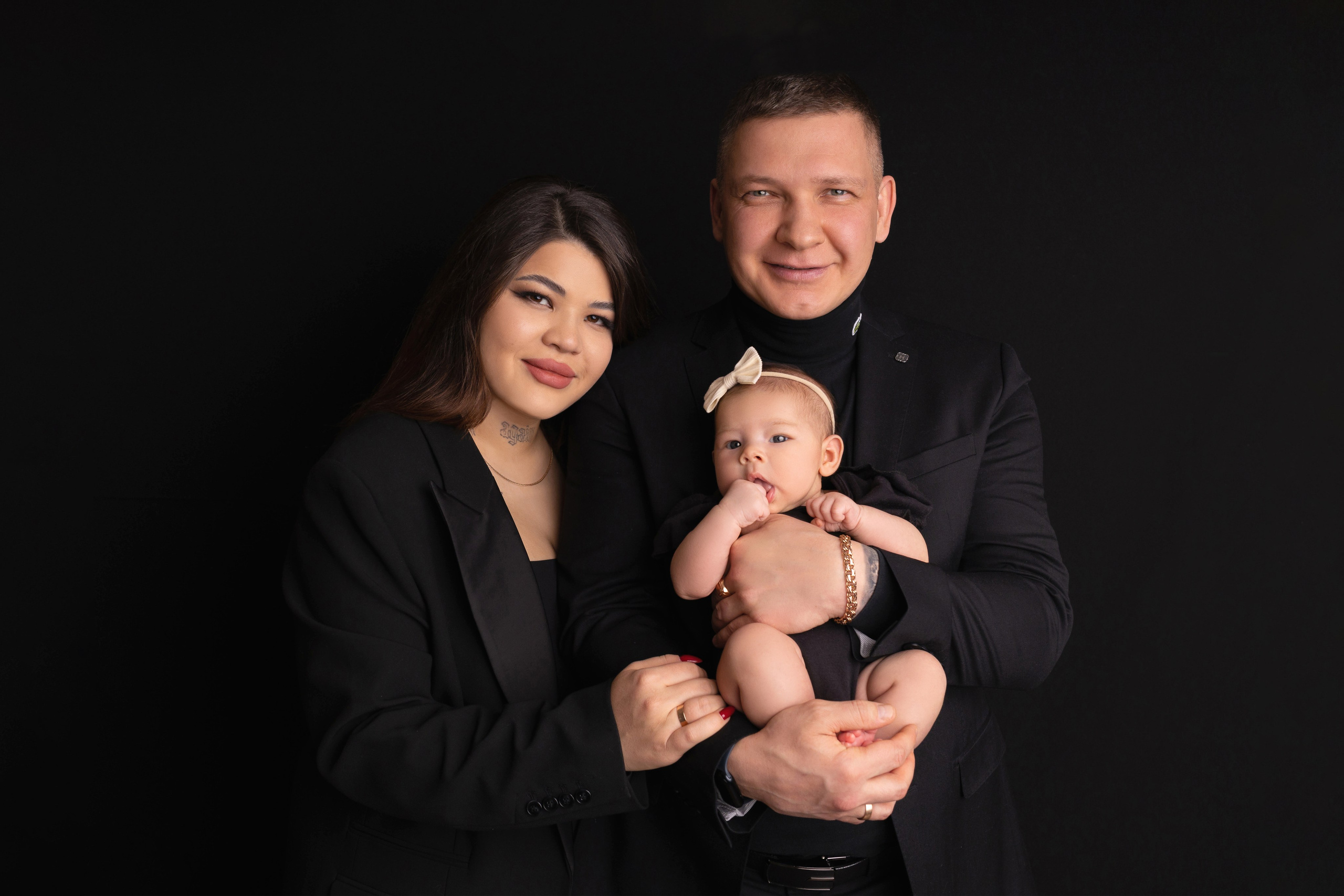 Семейные кадры от Elvira Kamaeva. Фотограф новорожденных малышей в Омске и Омской области Эльвира Камаева