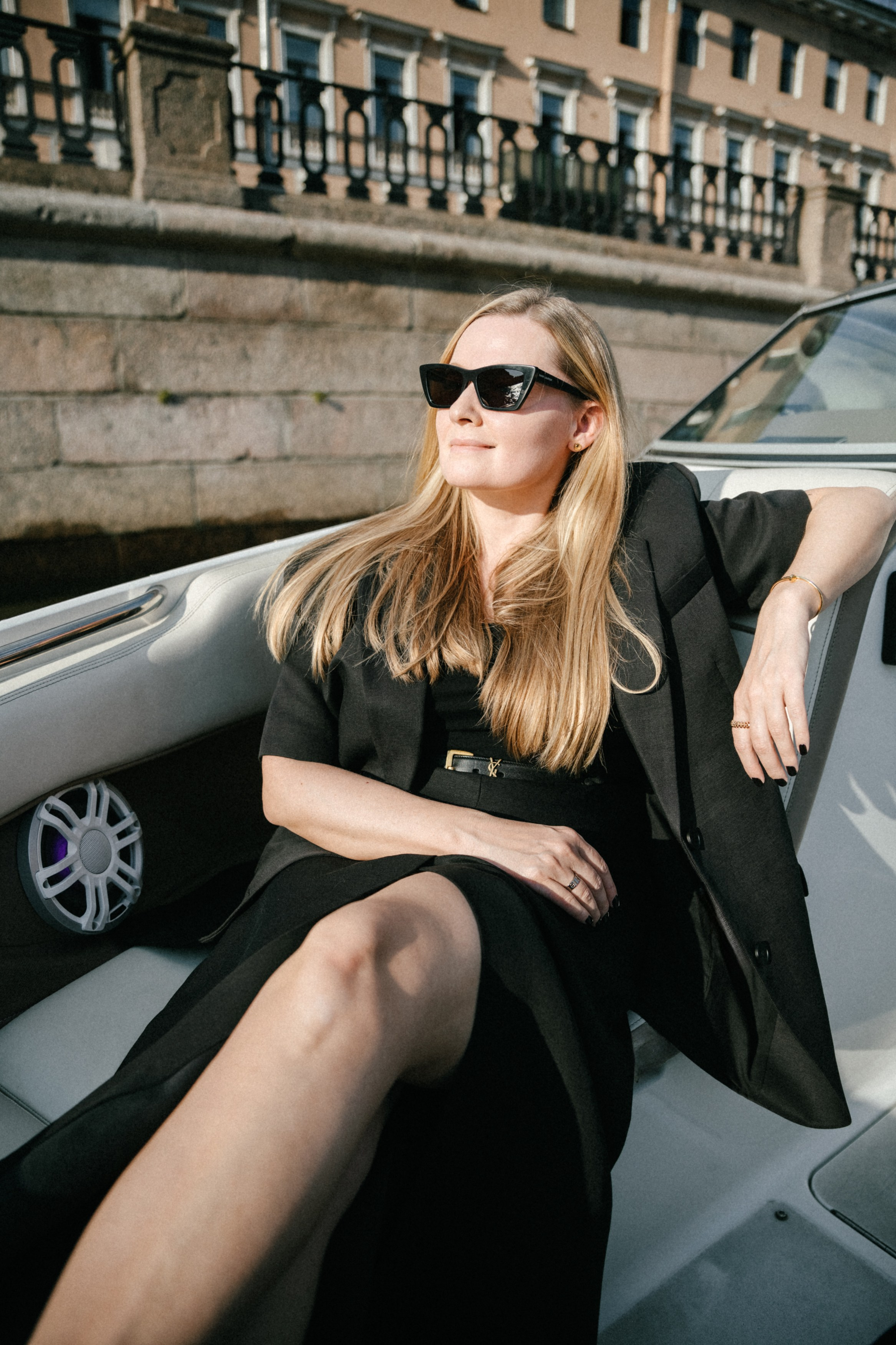 Даша и Витя на катере. Репортажный и портретный фотограф в Санкт-Петербурге Степлевич Дарья