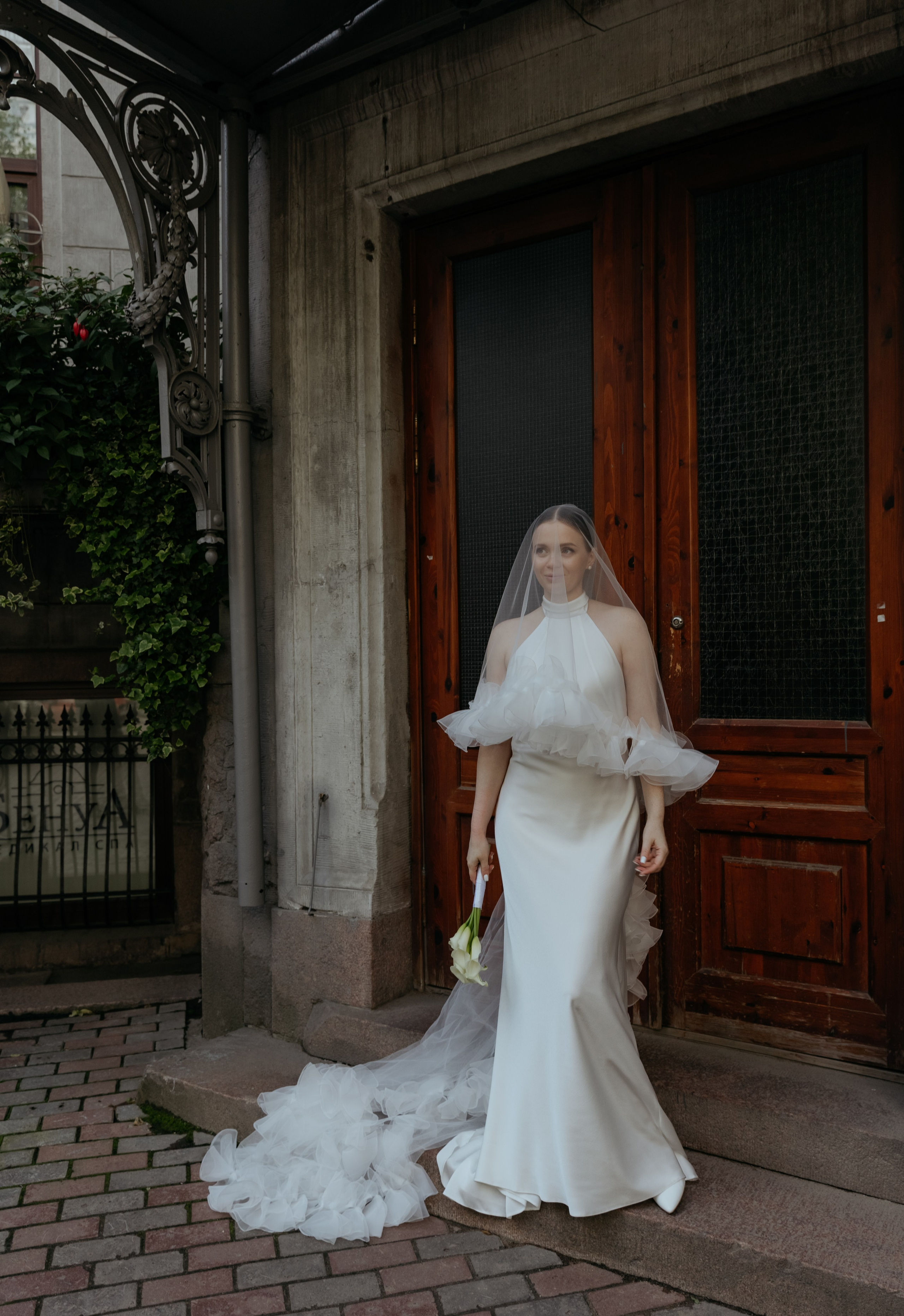 Двери Петроградки. Свадебный и репортажный фотограф в Санкт-Петербурге