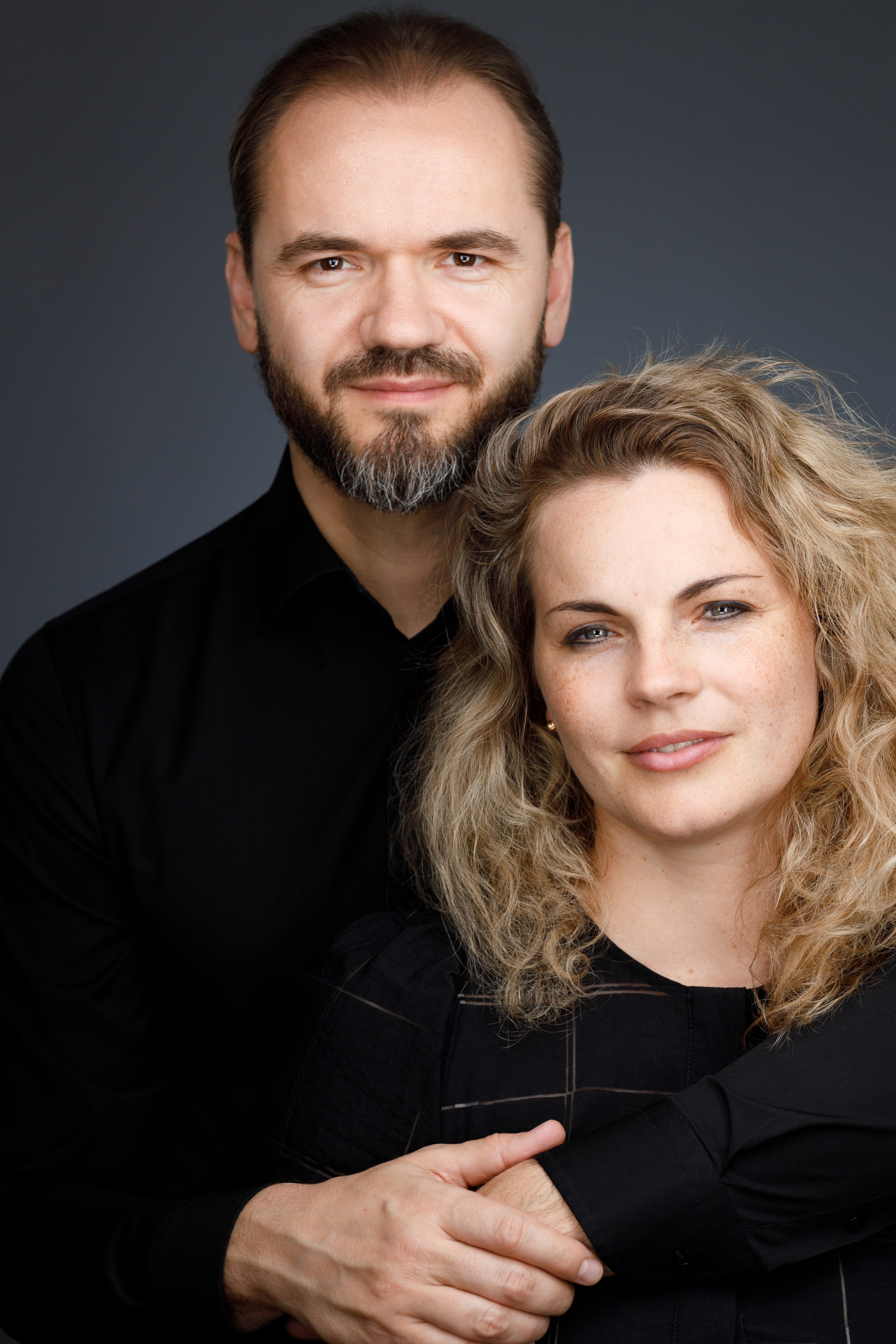 A portrait session for a family. Headshot & portrait photographer Alexei Shendrick