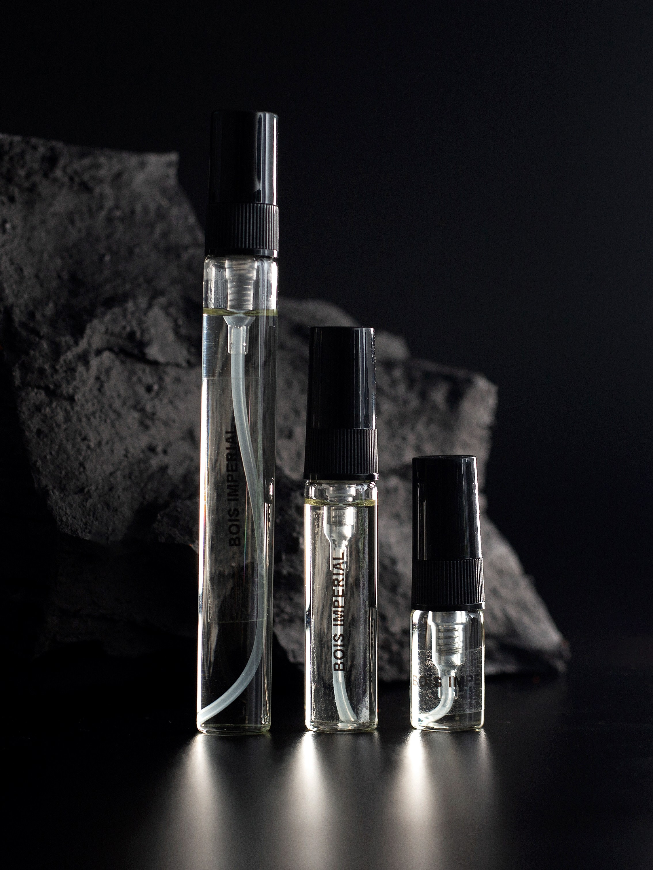 Парфюм в темных тонах. Фотограф для различных событий, проектов, маркетплейсов, сайтов и мероприятий в Екатеринбурге