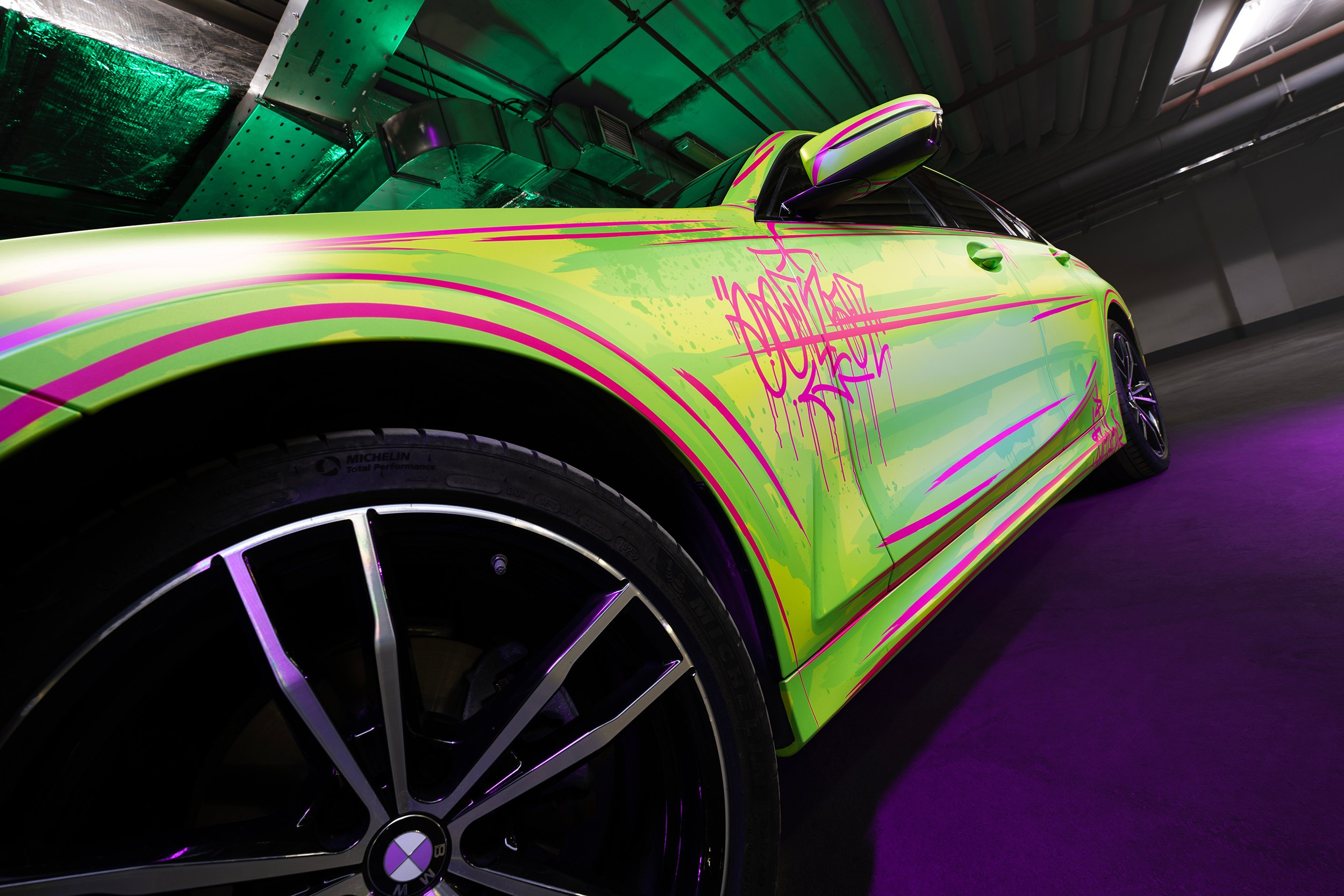 Винилография на BMW 3 G20. Студия дизайна и оклейки авто Barmaley Design