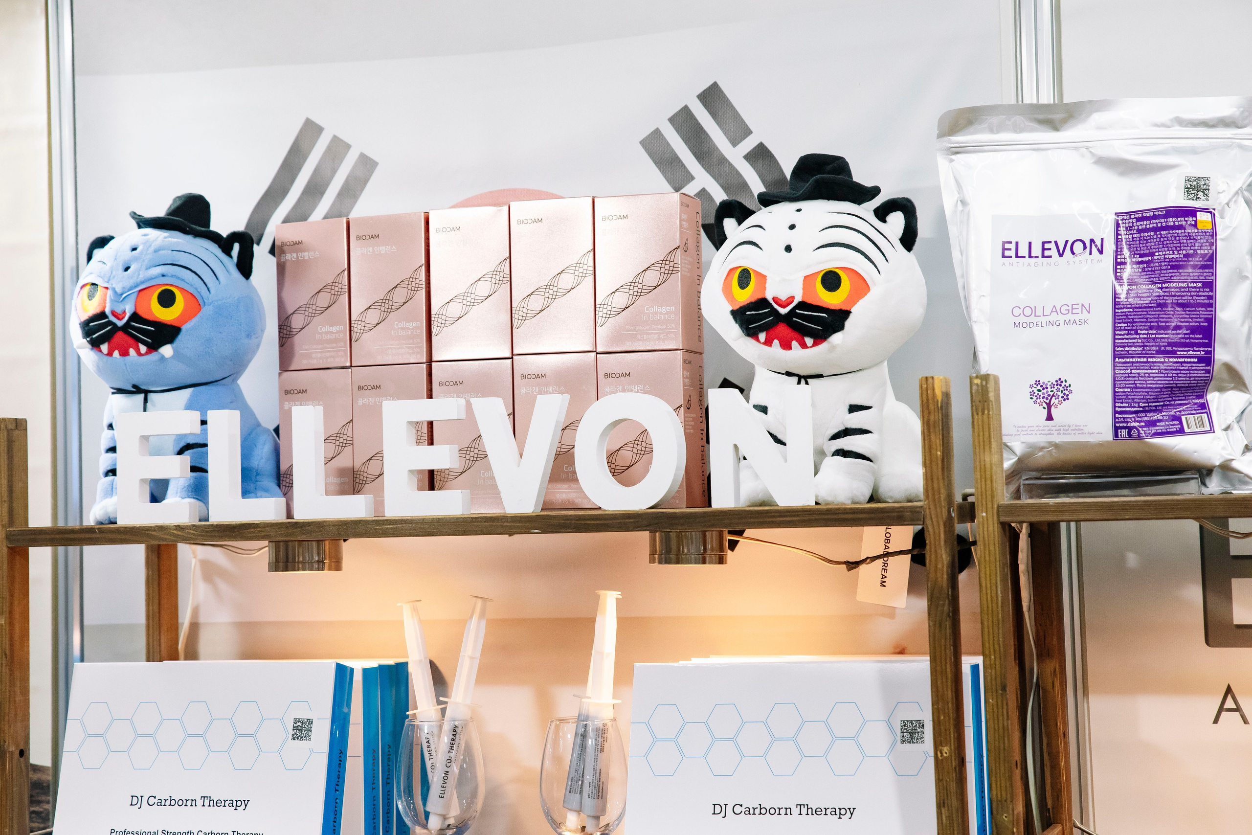 Выставка BEAUNITY by InterCHARM 2026. Профессиональный фотограф в Москве | Заказать фотосессию и съемку