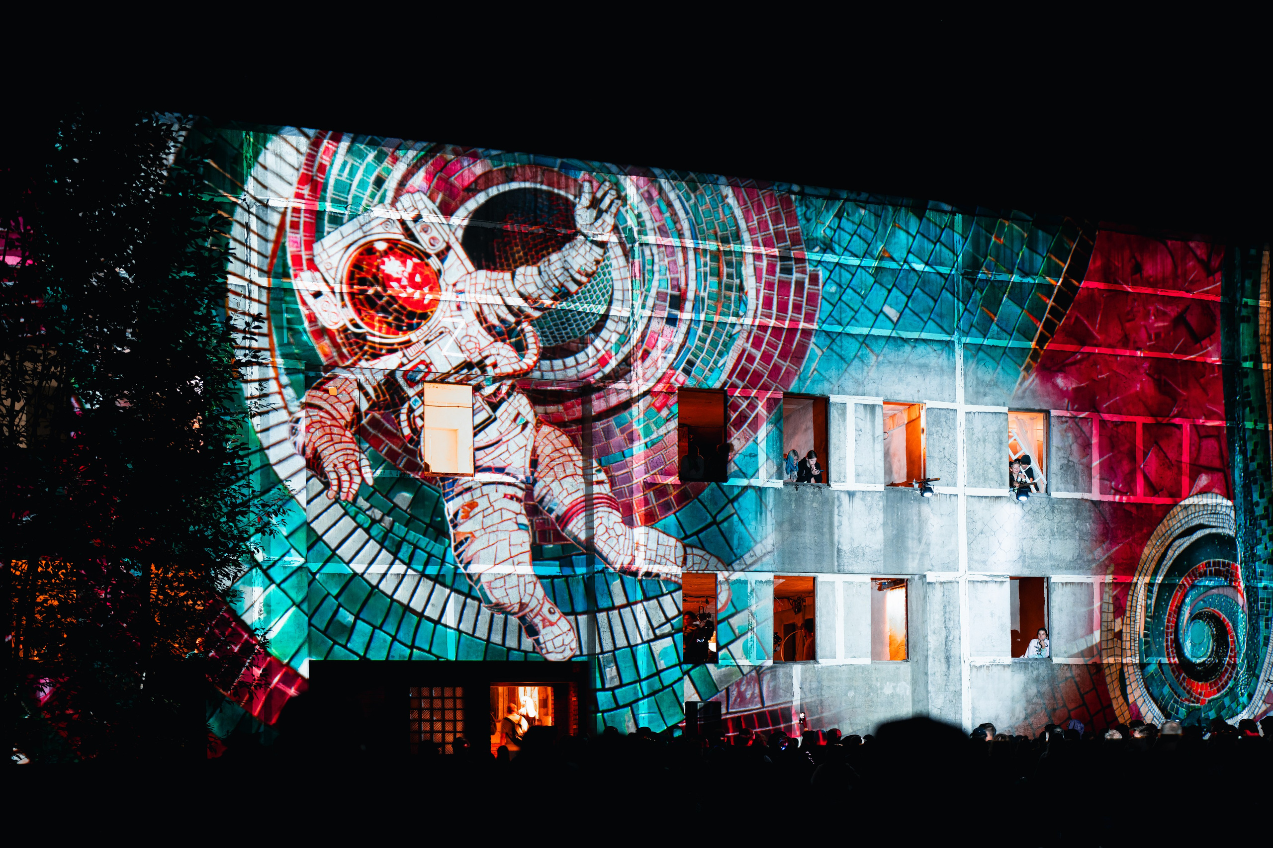 Outline 2024. @tomrus: Рустам Шагиморданов — фотограф