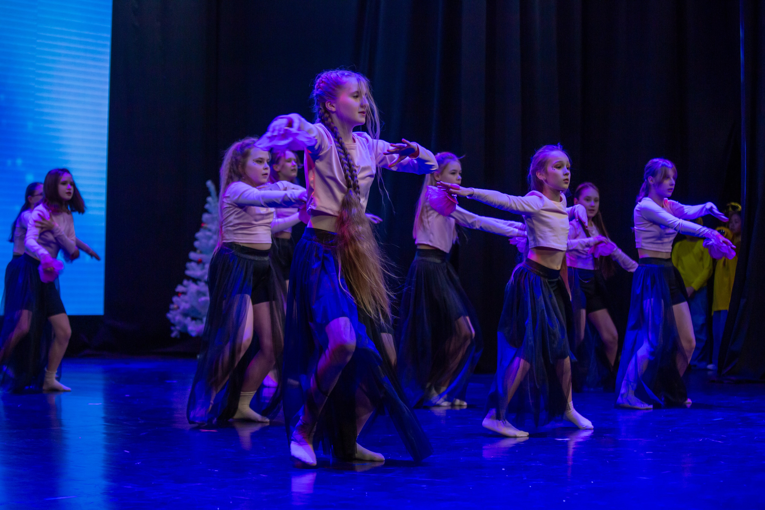 Концерт детской танцевальной школы. Репортажный, семейный, свадебный, портретный фотограф