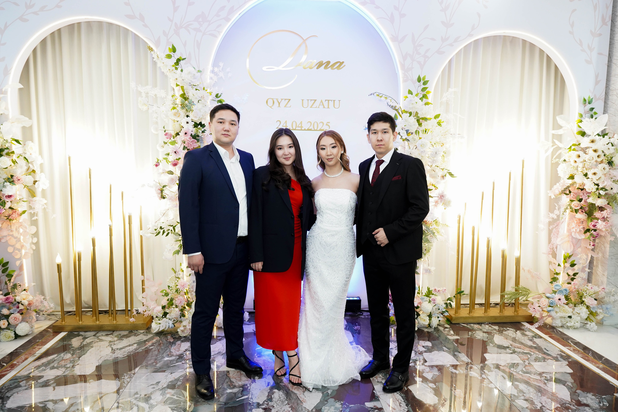 Dana uzatu. Фотограф Ернар Ержанов