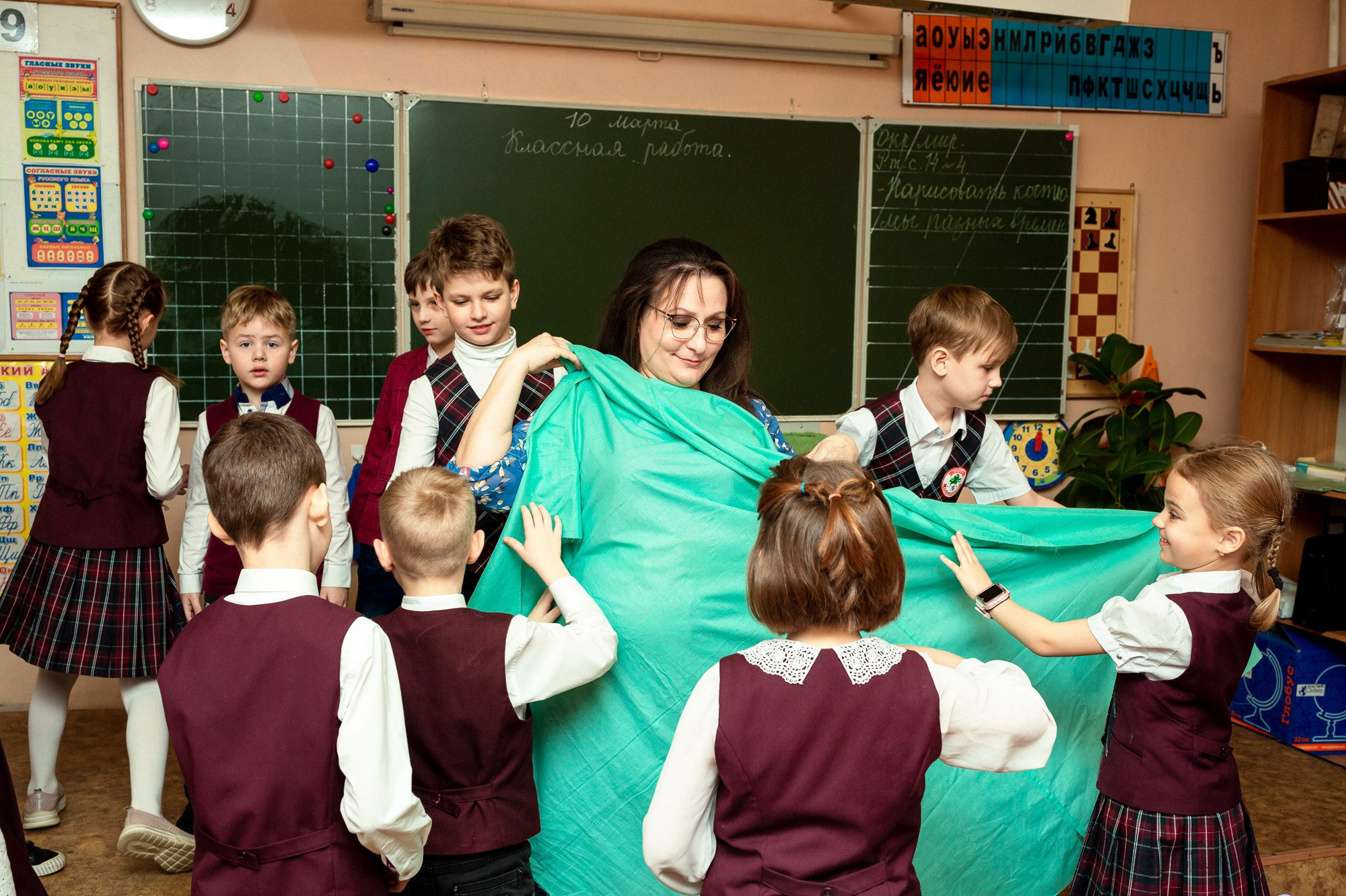 Уроки в школе. Андрей Кровлин — фотограф в Славянке