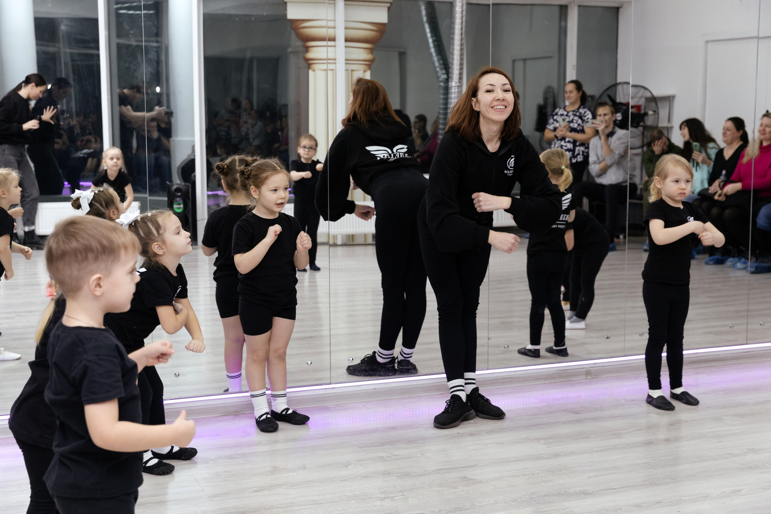 Студия «Взлетай». Открытый урок. Семейный фотограф — Макс Белогрудов