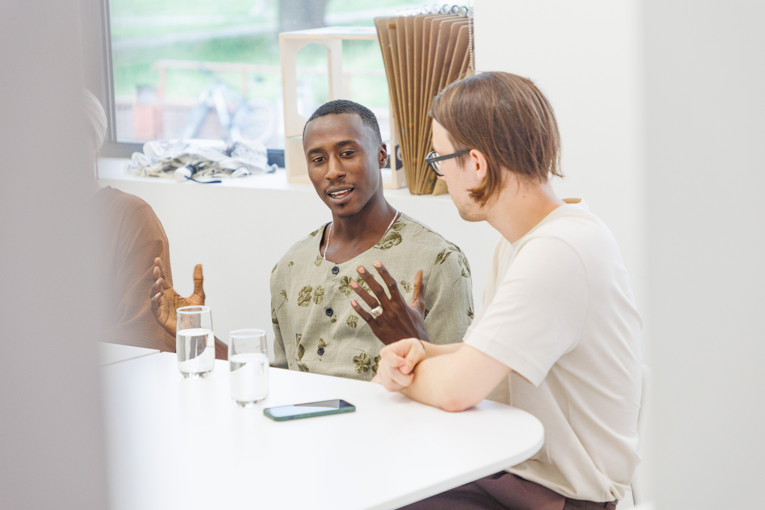 Творческая встреча Халифа Мане в КЦ «Волна». Фотограф городских и семейных событий Артем Карпухин