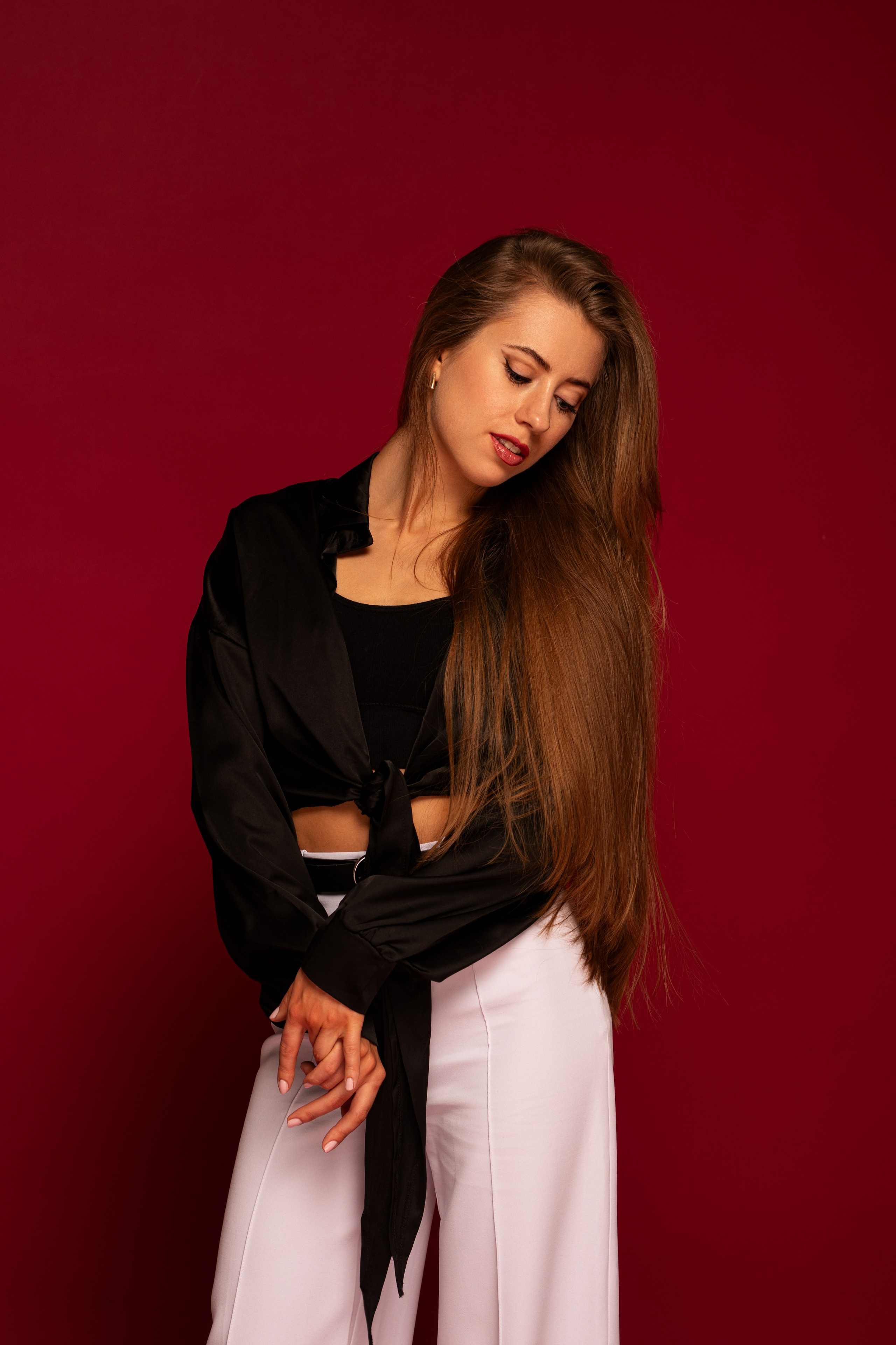 Съемка с Викторией на циклораме с импульсным светом в формате для «себя». Дмитрий Шульгин, портретный фотограф в Воронеже