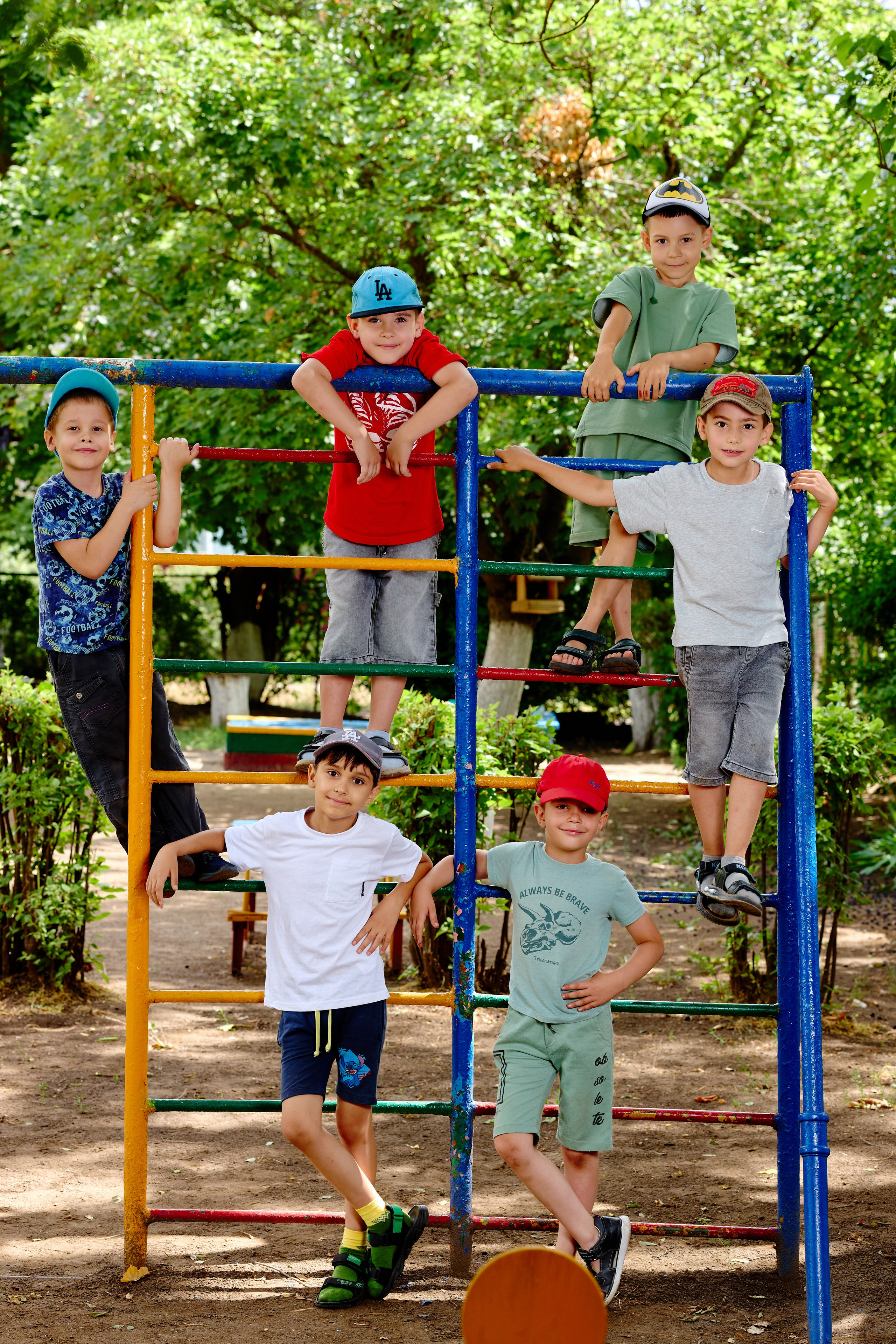 Пример летней съемки в детском саду № 92 Старшая группа Радуга. Фотограф Выпускные альбомы Таганрог Сергей Коробченко