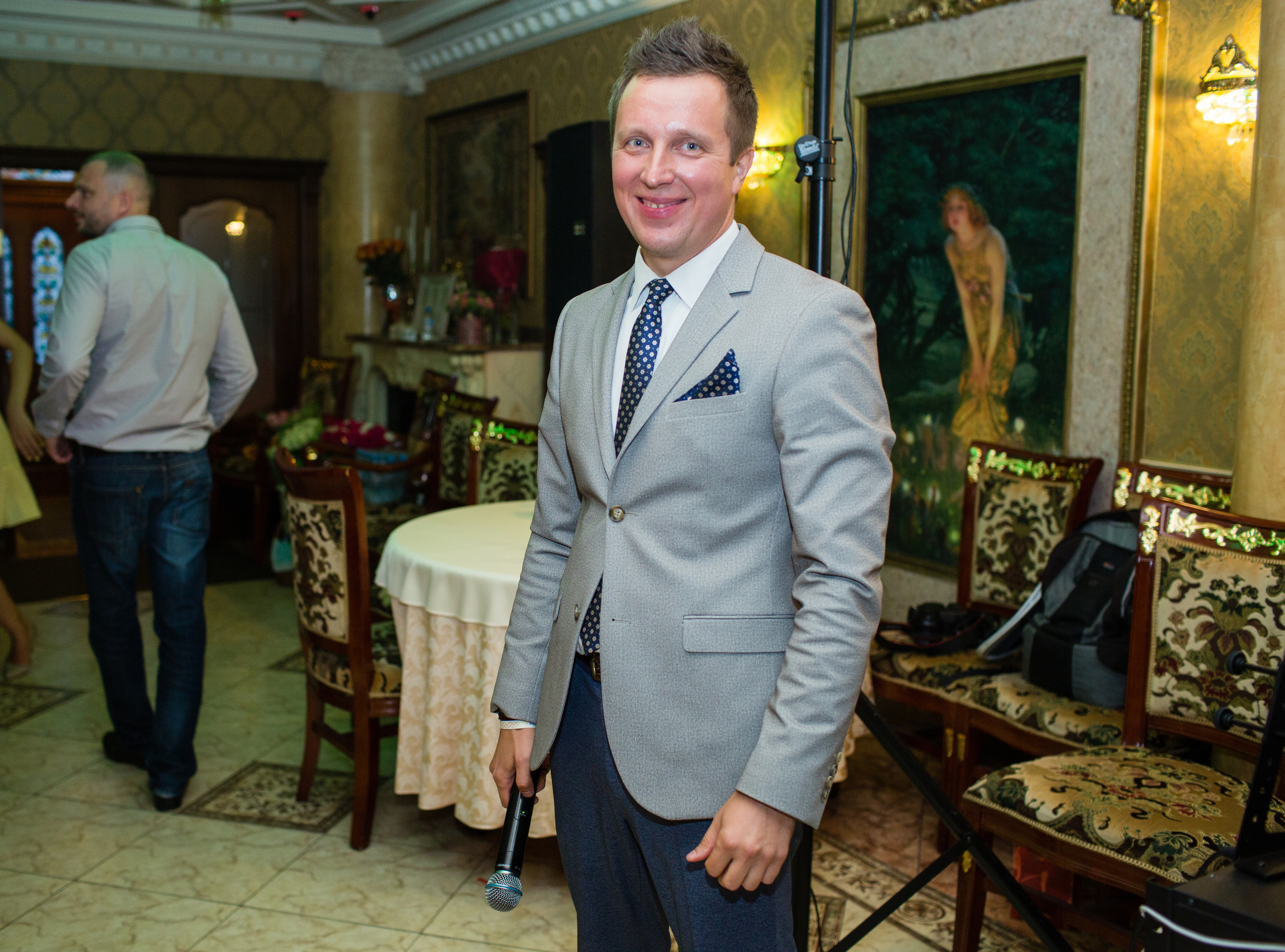 Ведущий Алексей Зубков. Ведущий на свадьбу в Москве Зубков Алексей