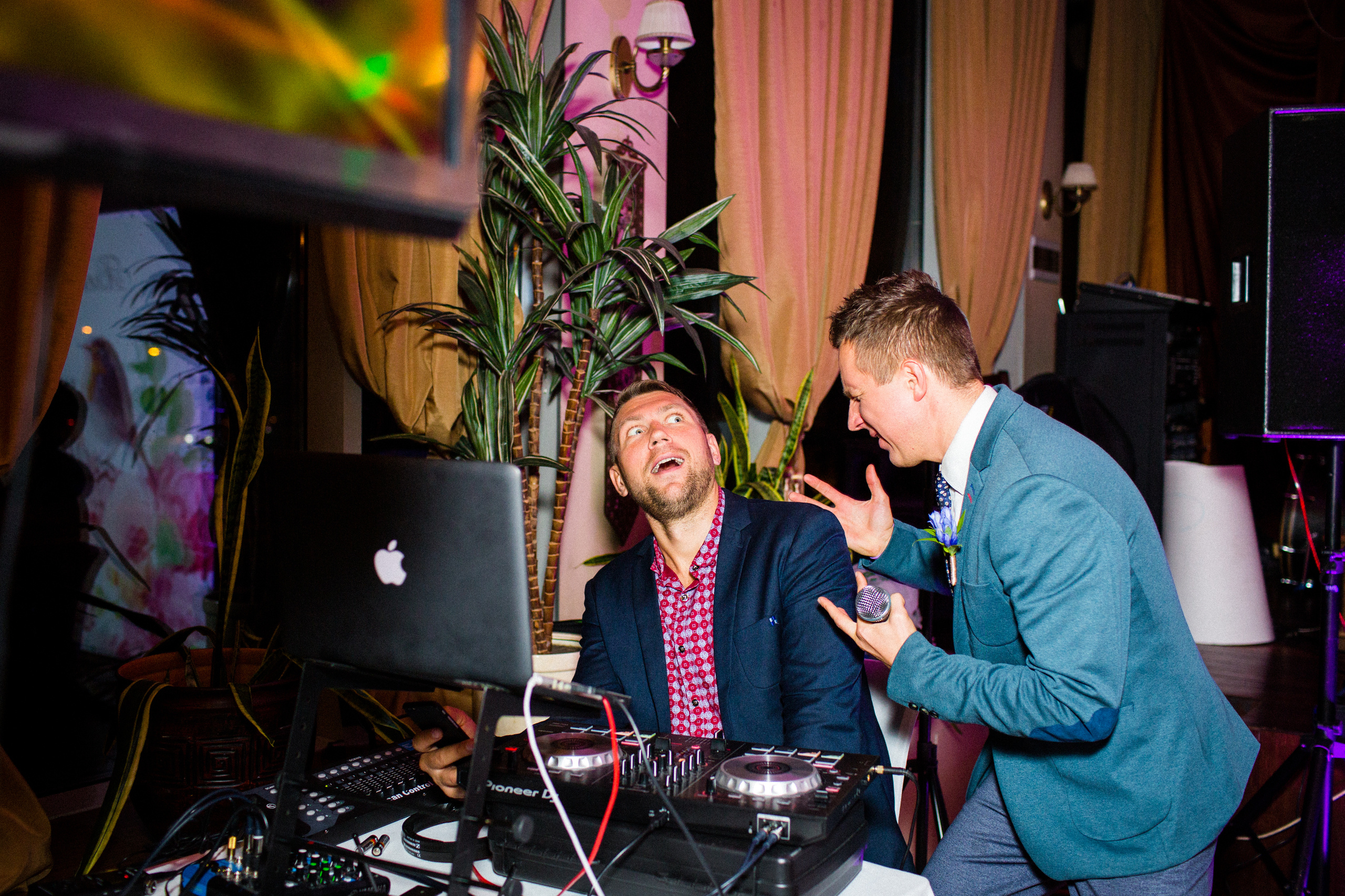 Ведущий Алексей Зубков. Ведущий на свадьбу в Москве Зубков Алексей