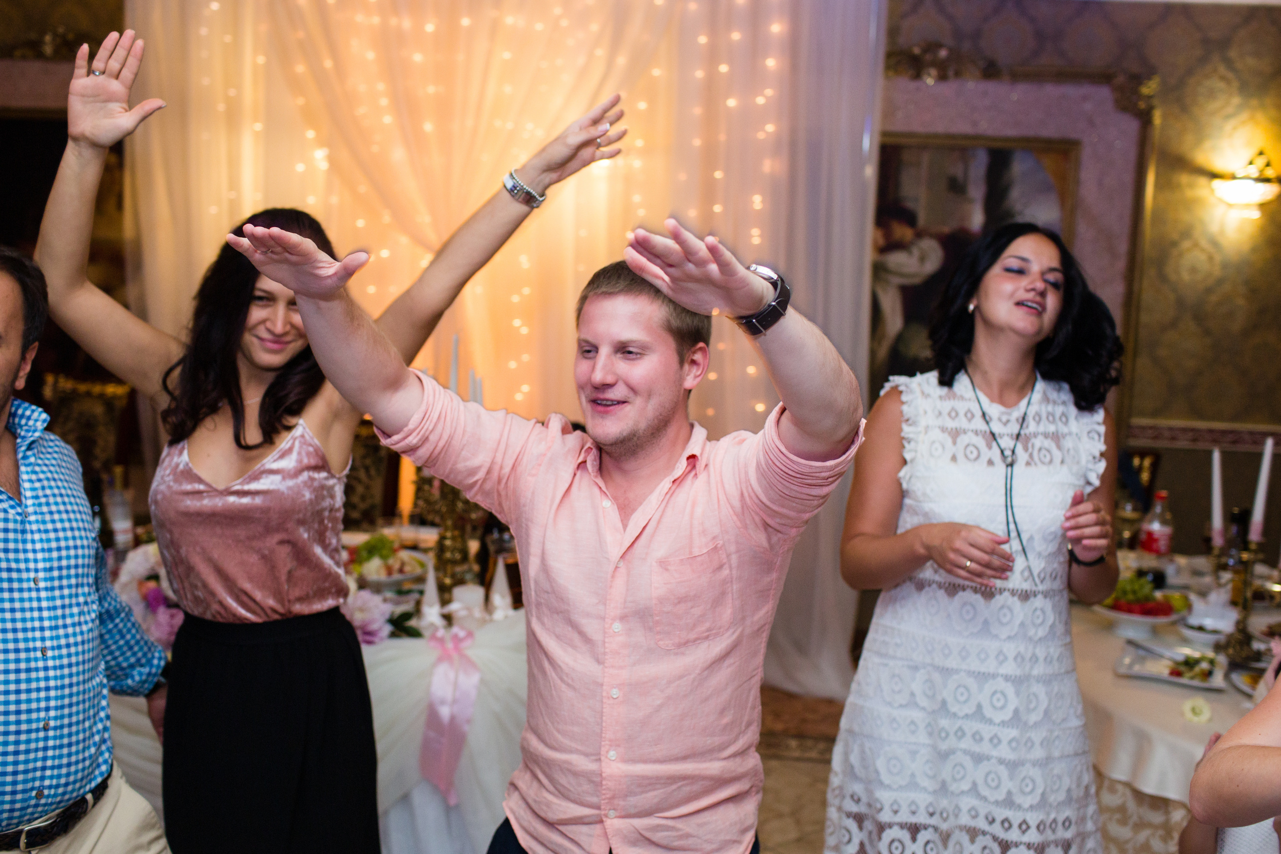 Ведущий Алексей Зубков. Ведущий на свадьбу в Москве Зубков Алексей