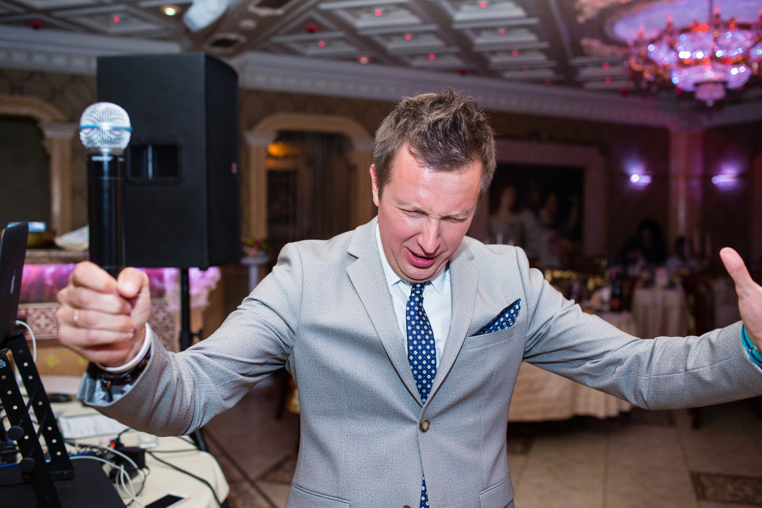 Ведущий Алексей Зубков. Ведущий на свадьбу в Москве Зубков Алексей