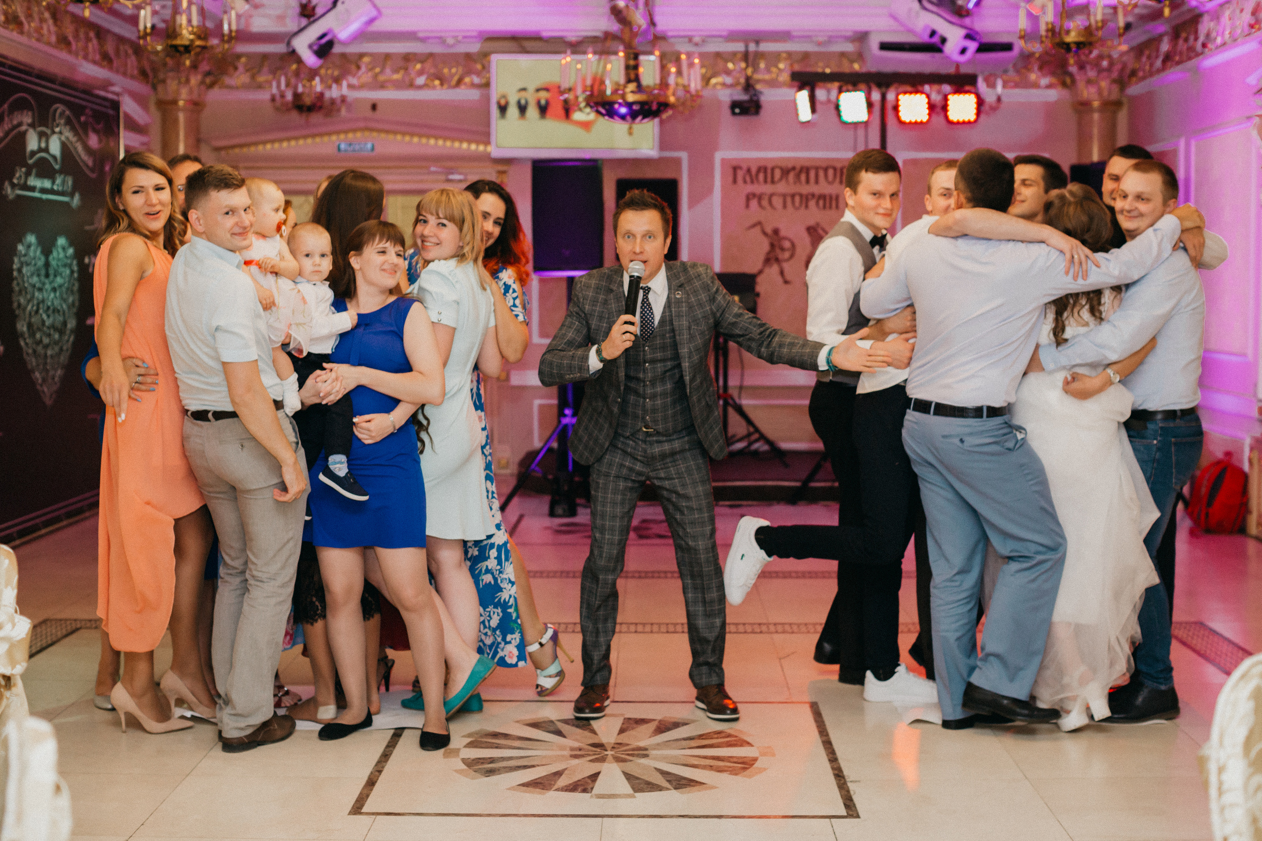 Ведущий Алексей Зубков. Ведущий на свадьбу в Москве Зубков Алексей