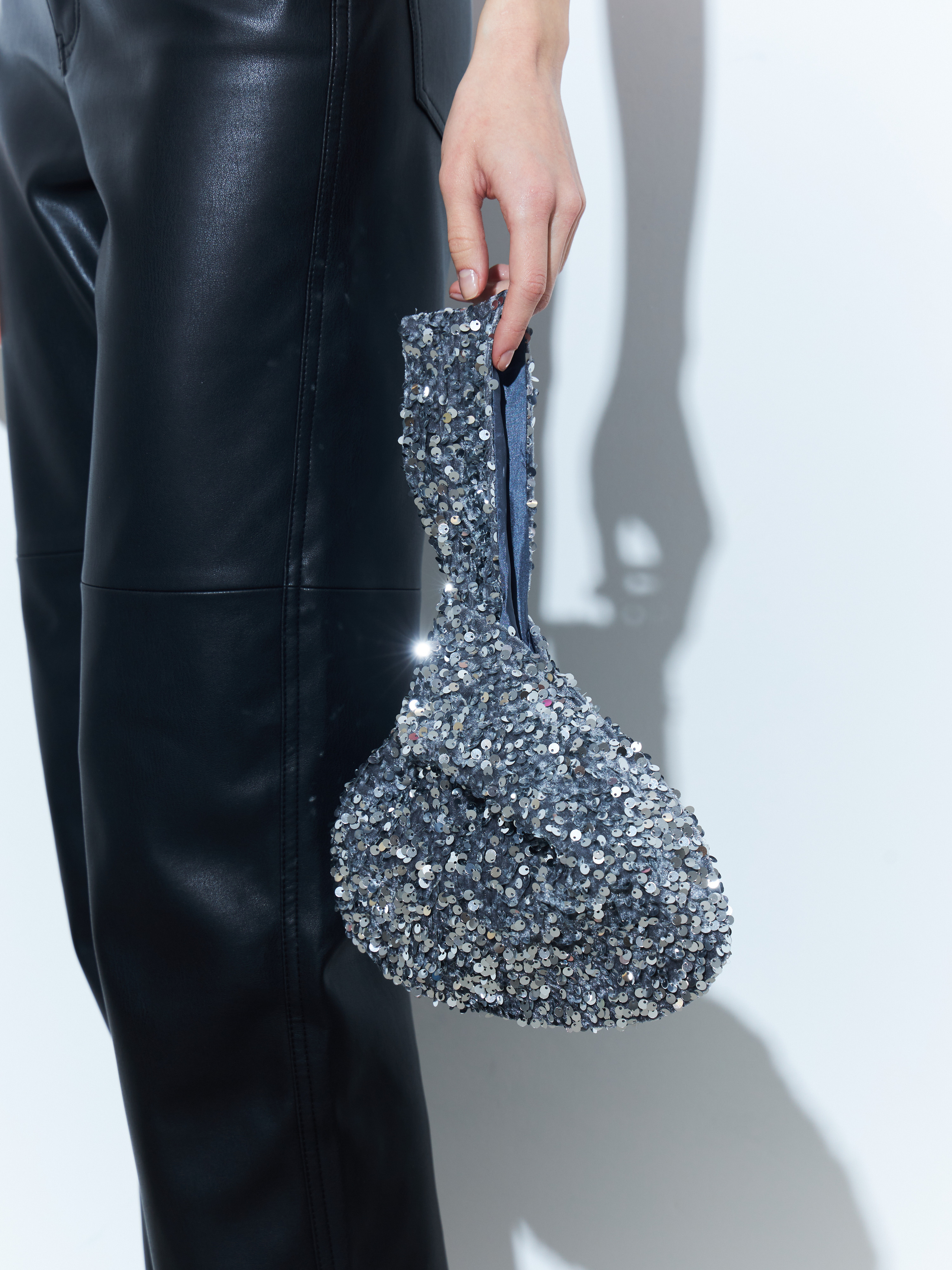 Harizmic dec'22. Fashion фотограф в Москве Алиса Деко