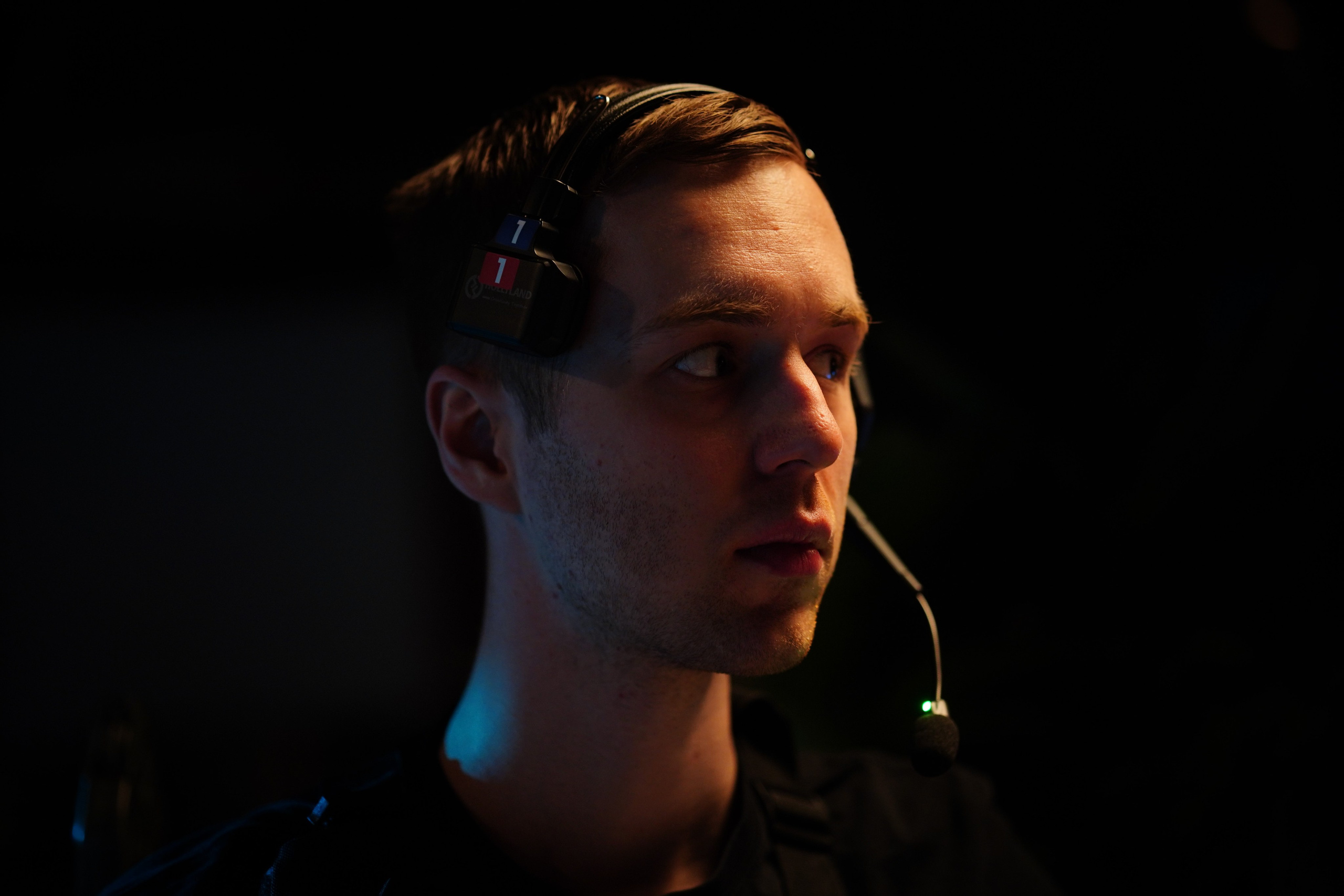 Смена к/м «Правдивые истории». Творческий и репортажный фотограф в Москве Клим Долгов