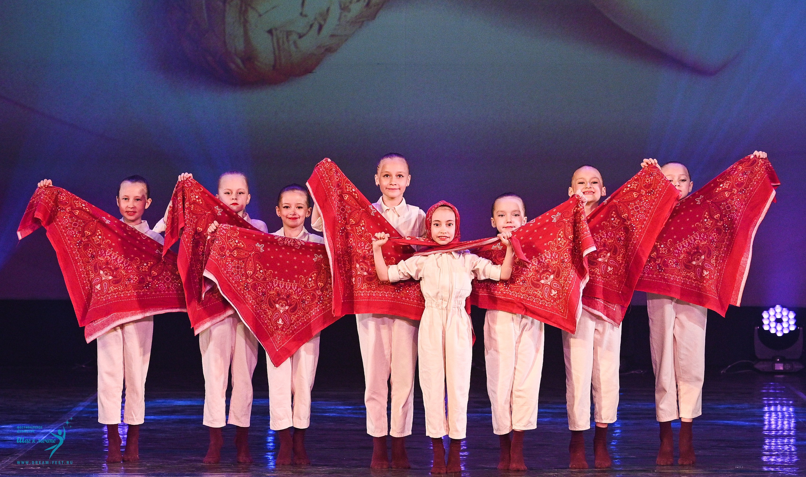 24.05.2025 «Мир под названием — Искусство танца» Фестивальное движение «Шаг к мечте» г. Кострома. Медиастудия Фото Концепт