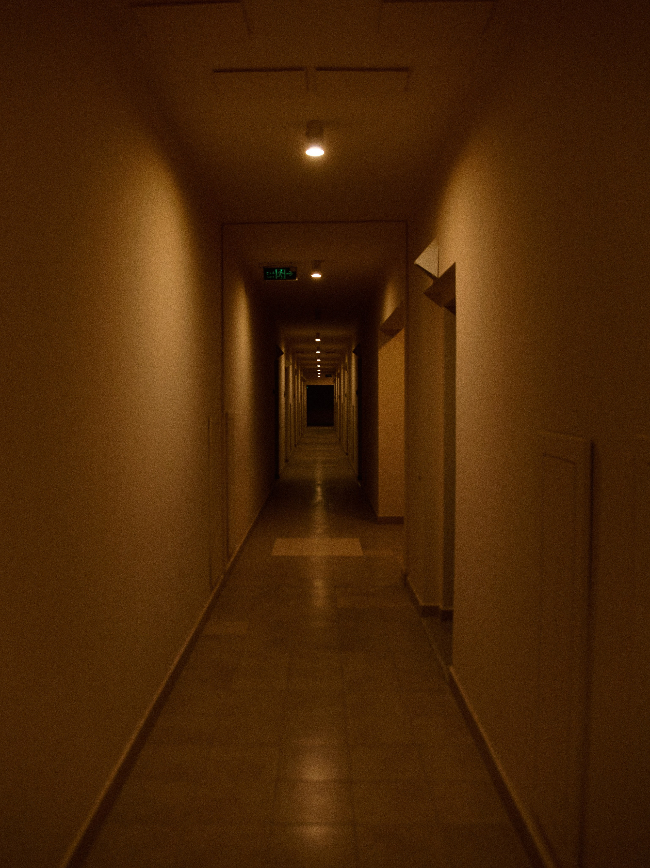 Под крышей. Jorgis — фотограф в Хургаде / обучение фотографии