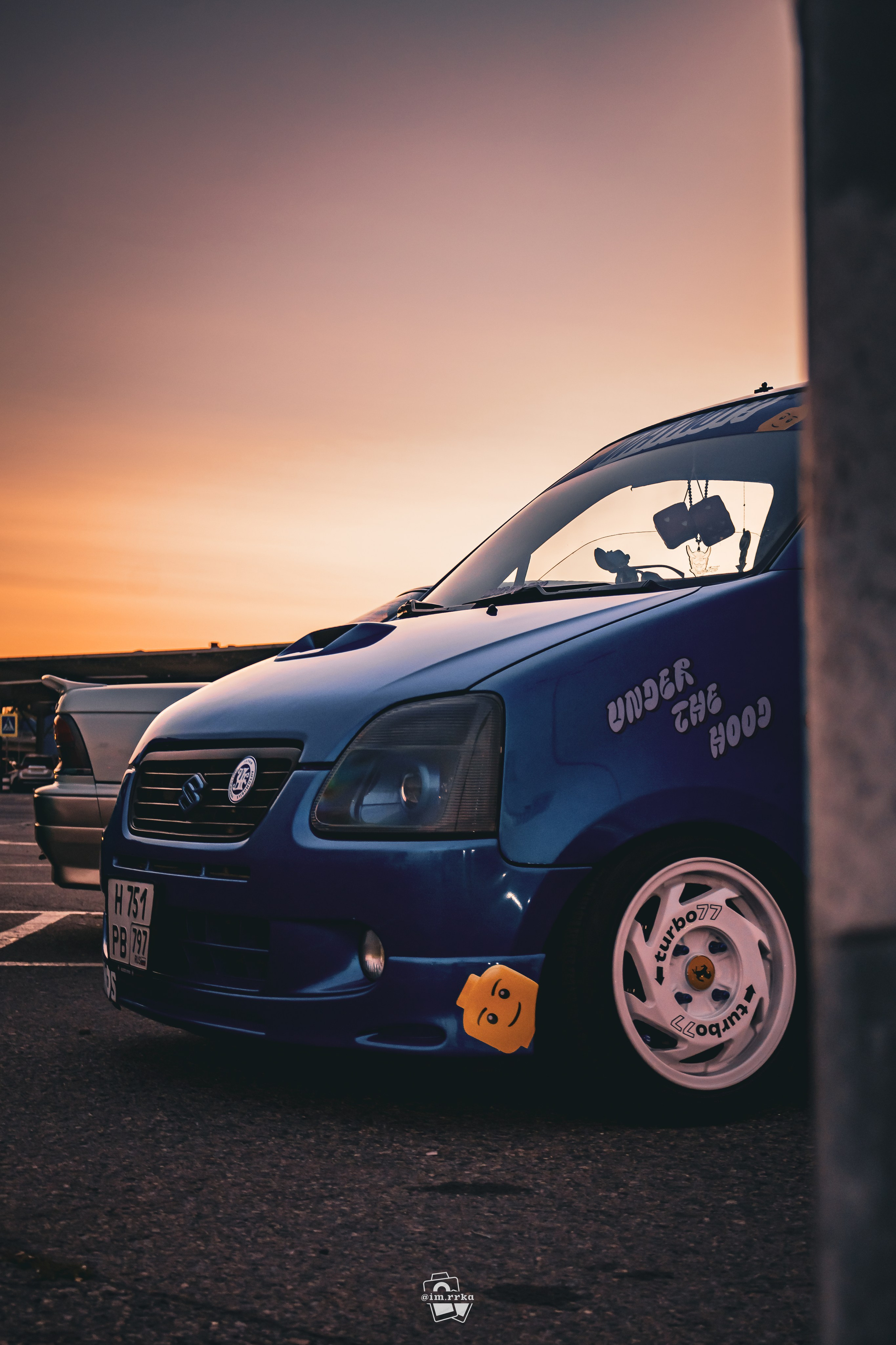 Фотосессия автомобиля: погружение в стиль вашего авто. Suzuki Wagon R+. Ирина Санрайз — Автомобильный фотограф в Москве