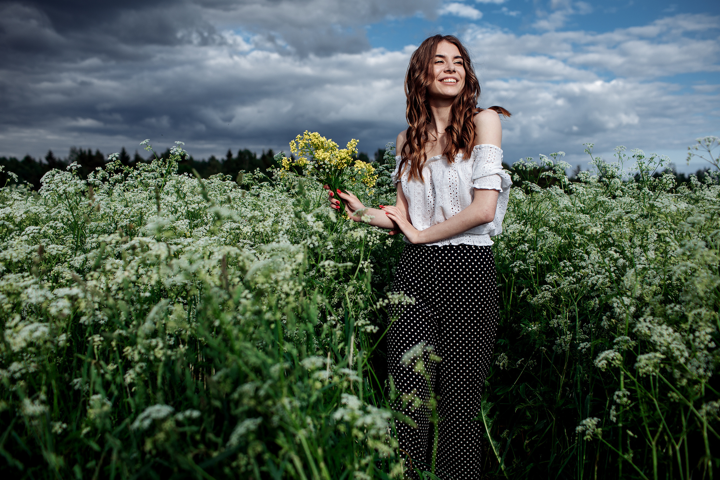 Фотосессия в люпинах. Анна. Свадебный и семейный фотограф в Твери, Москве, Санкт-Петербурге