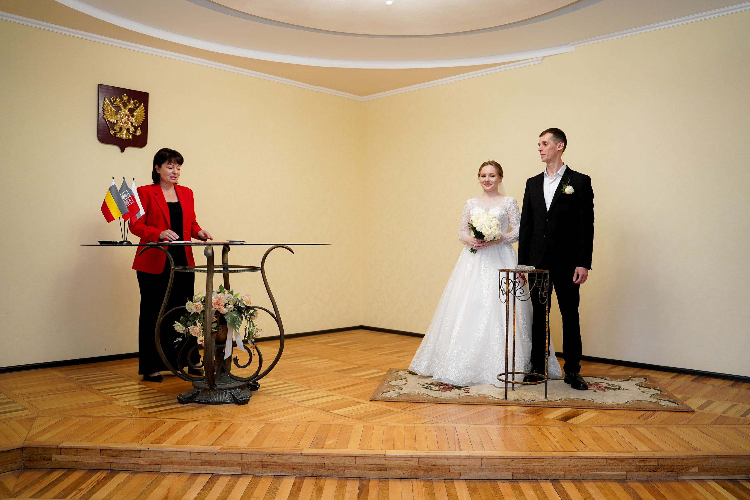 Свадебная фотосессия в ЗАГСе на Западном. Свадебный фотограф в Ростове-на-Дону. Таинство Крещения и Венчания, семейные фотосессии. Алёна Чёботова