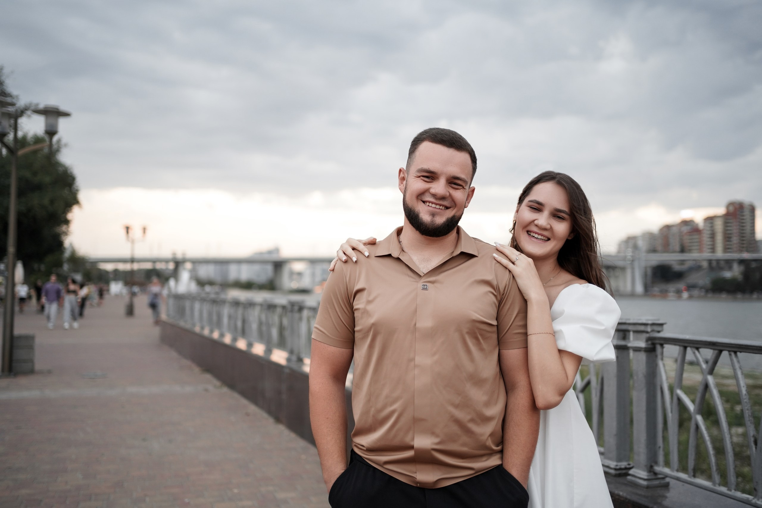 Фотограф на парную фотосессию love story в Ростове-на-Дону. Левый берег Дона. Свадебный фотограф в Ростове-на-Дону. Таинство Крещения и Венчания, семейные фотосессии. Алёна Чёботова