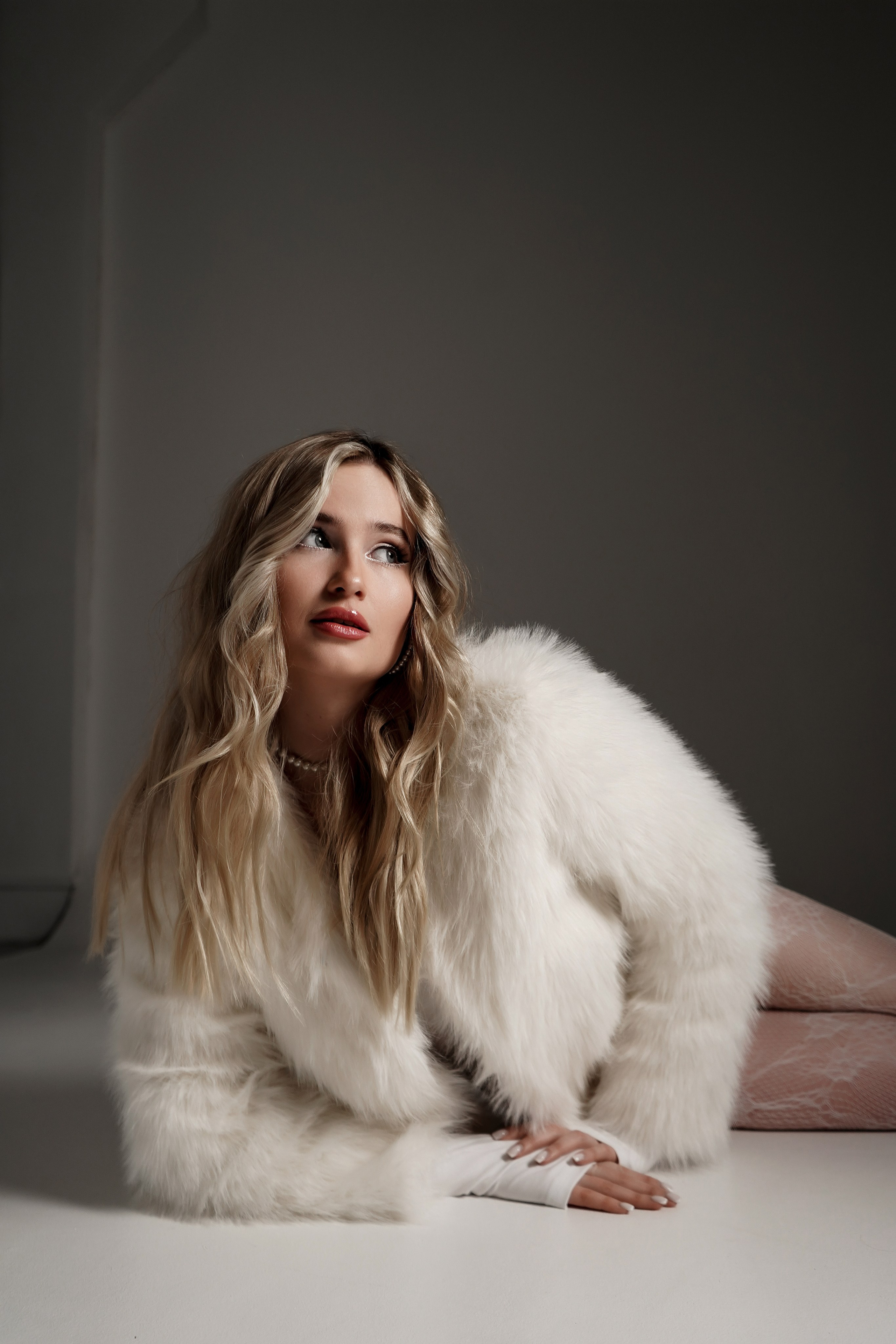 Женский фотограф Ростов-на-Дону. Фотосессия в фотостудии. Анастасия. Свадебный фотограф в Ростове-на-Дону. Таинство Крещения и Венчания, семейные фотосессии. Алёна Чёботова