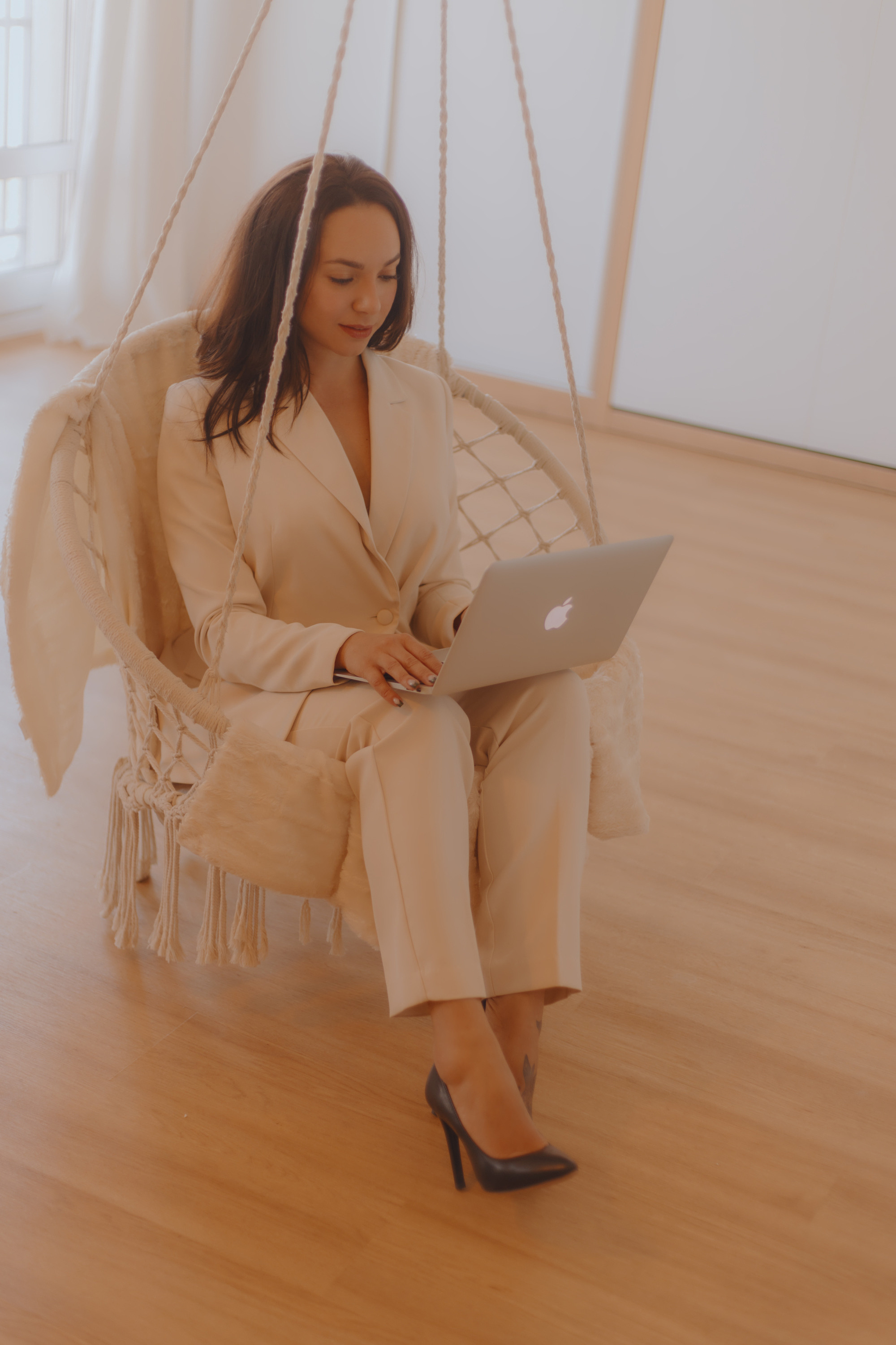 Портретный фотограф, свадебный фотограф, студийный фотограф, фотосессия Love Story, концертный фотограф, репортажный фотограф, коммерческий фотограф, фешн фотограф, международный фотограф, предметный фотограф