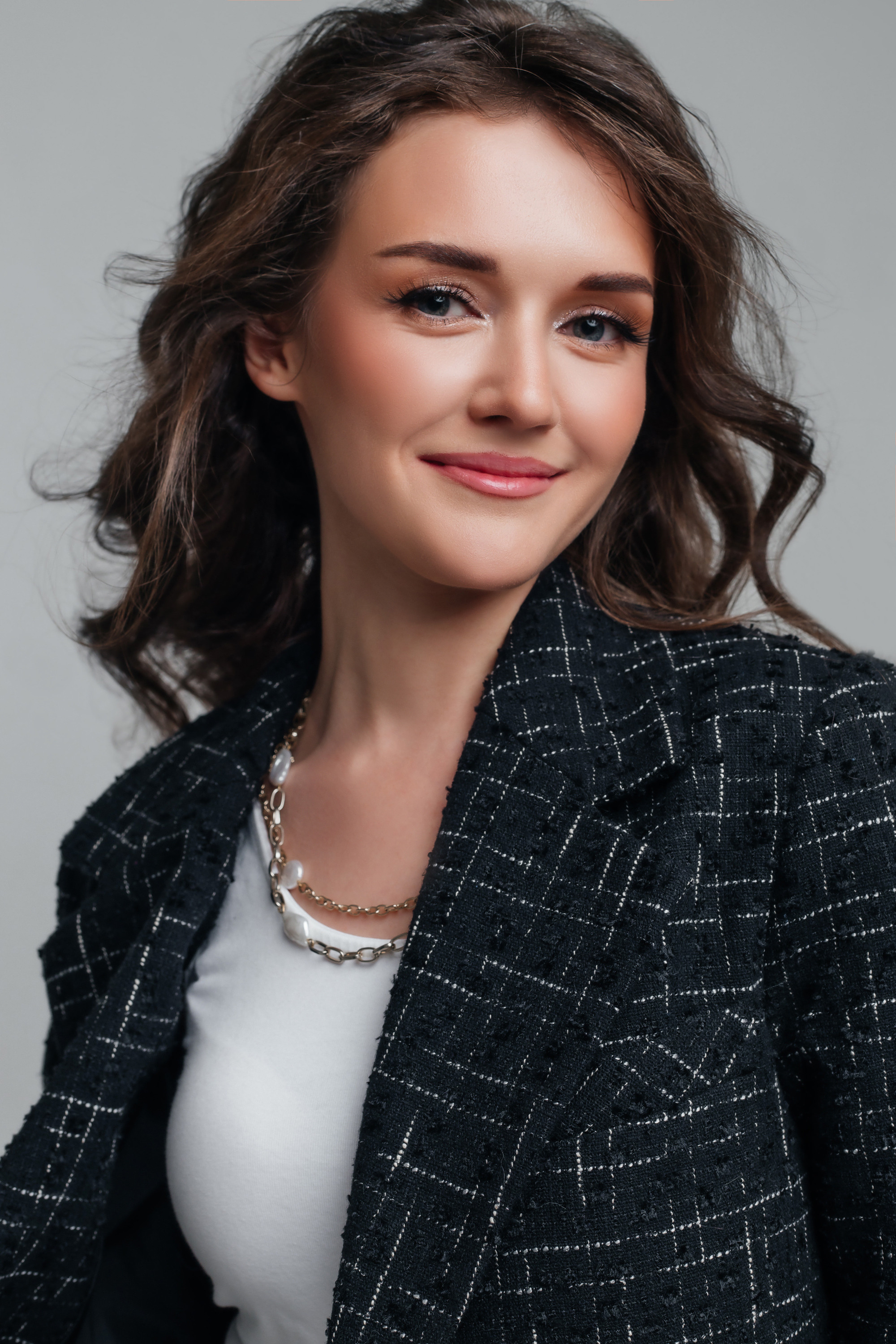 Портретный фотограф, свадебный фотограф, студийный фотограф, фотосессия Love Story, концертный фотограф, репортажный фотограф, коммерческий фотограф, фешн фотограф, международный фотограф, предметный фотограф