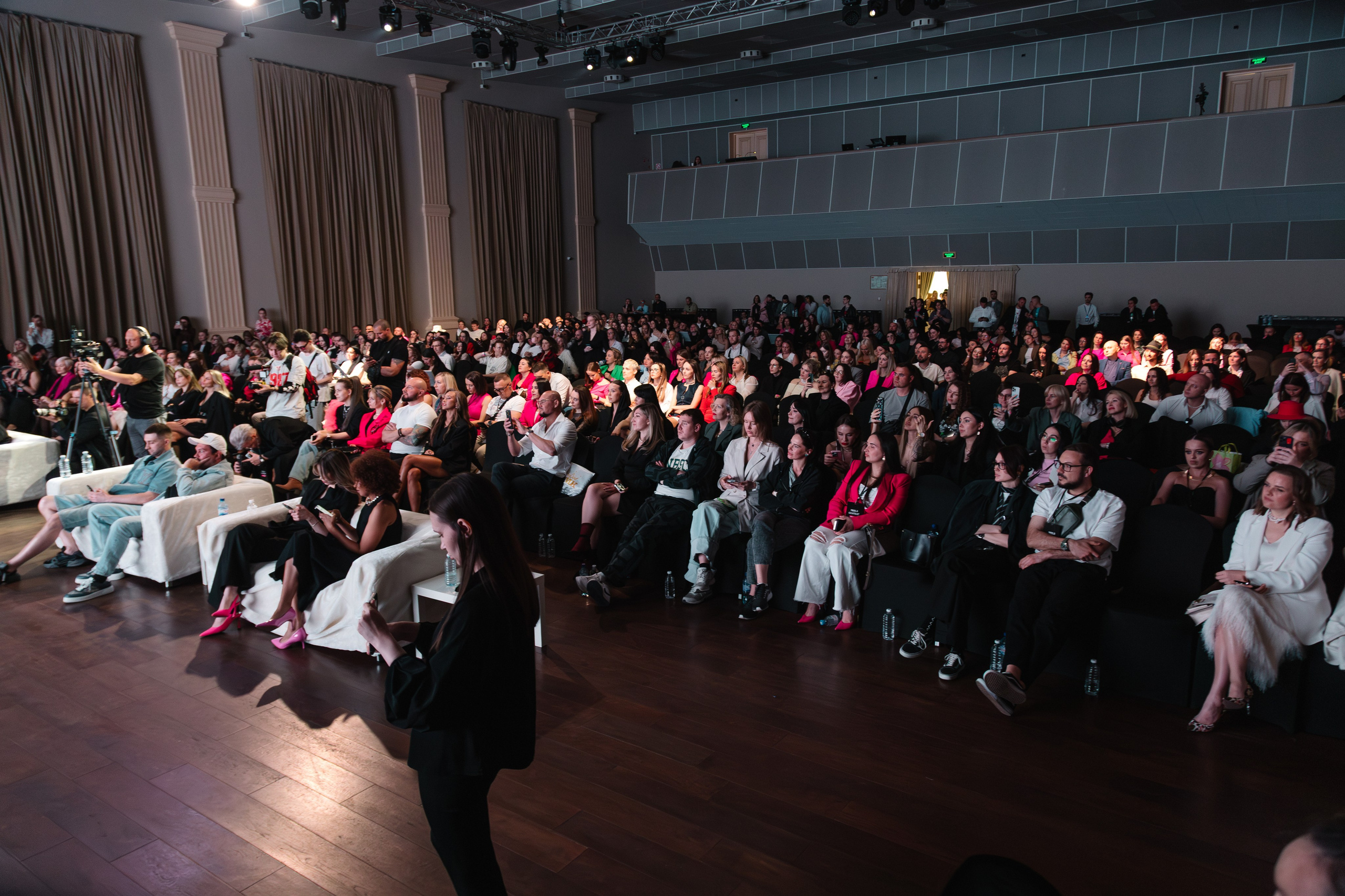 Конференция REELS CONTENT. Артур Иликчян — Wedding & Event фотограф в Краснодаре