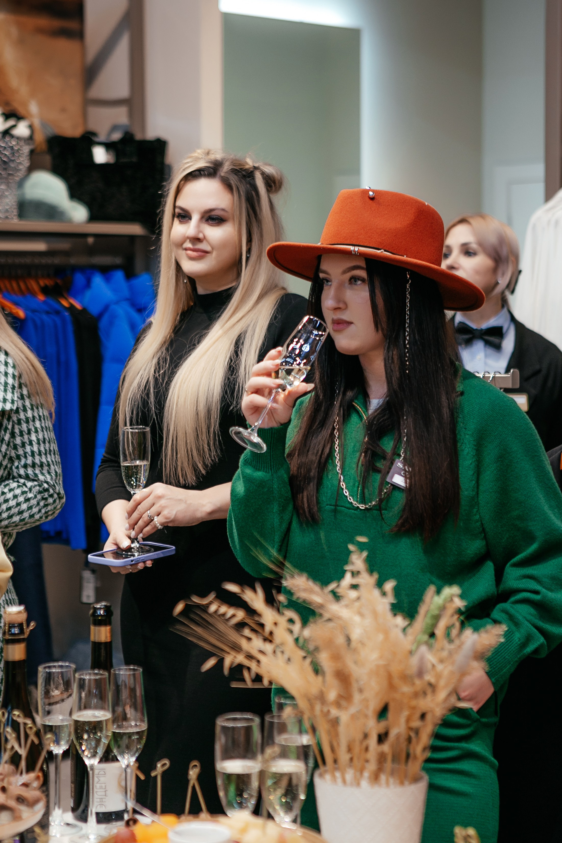 Открытие магазина SAVAGE. Контент фотограф, съемка для маркетплейсов, фуд съемка и репортажи в Новосибирске Ралия Галеева