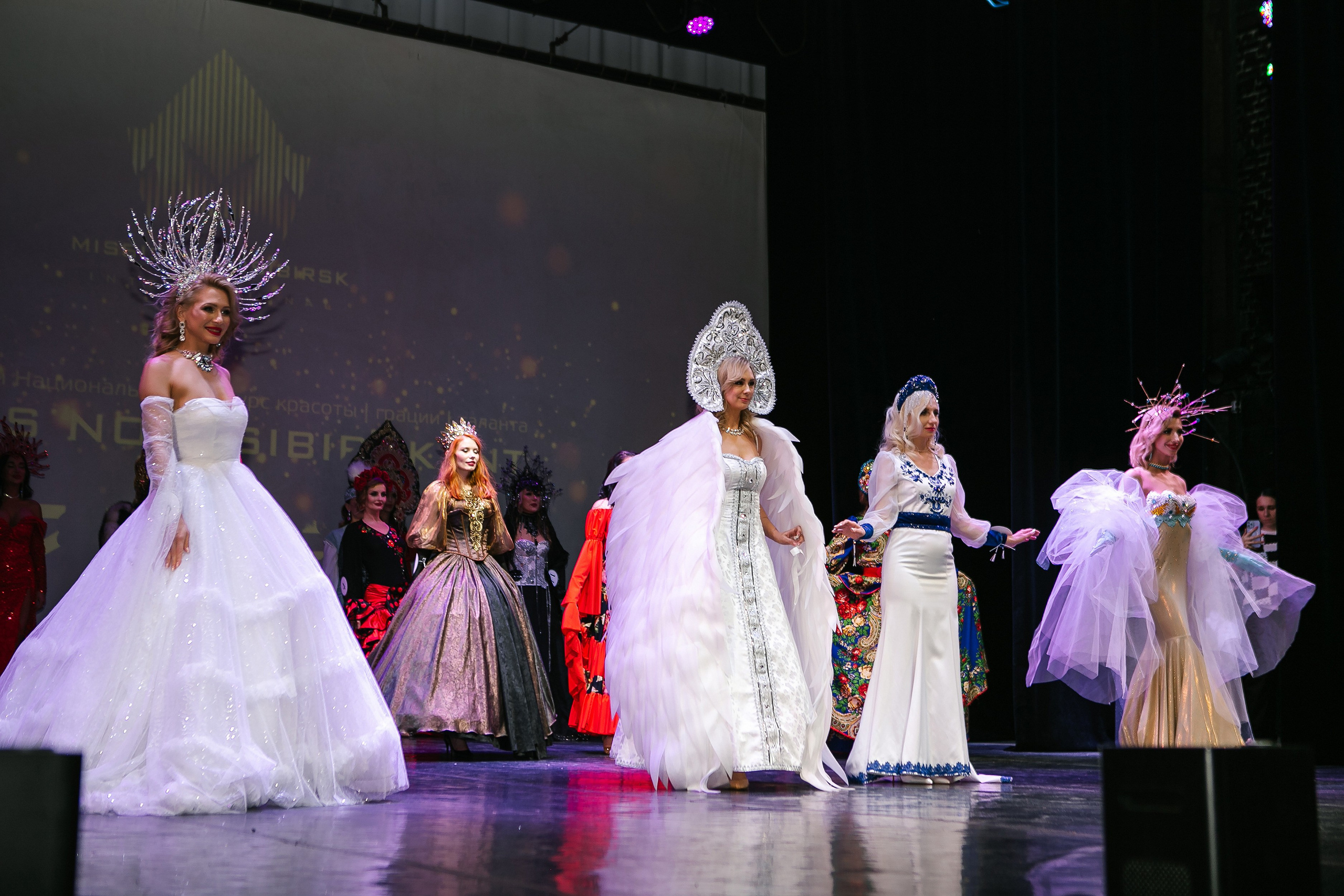 Финал Конкурса Красоты. Контент фотограф, съемка для маркетплейсов, фуд съемка и репортажи в Новосибирске Ралия Галеева