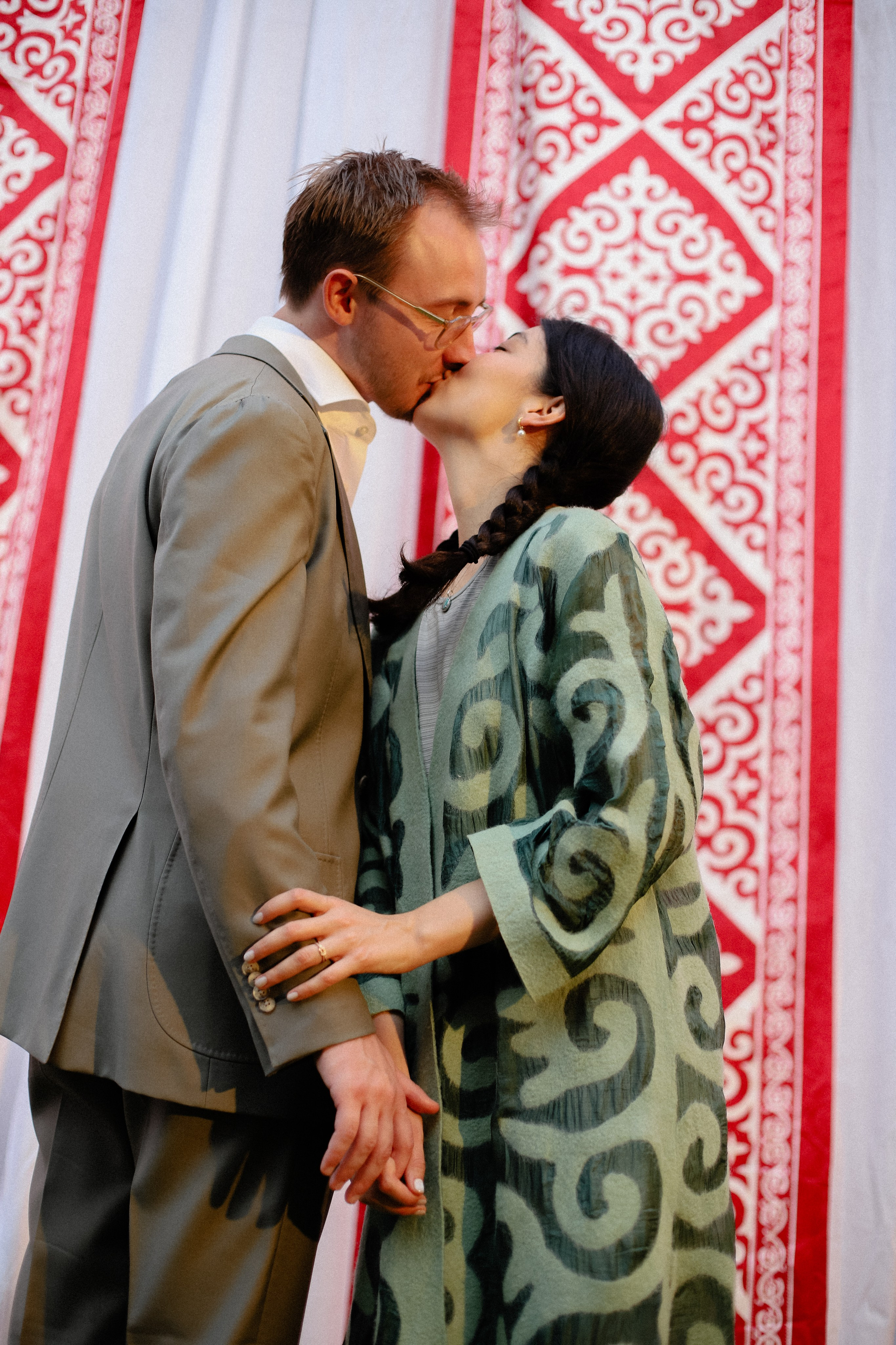 Тамирис Сырка салу. Фотограф в Алматы и Москве Даша Пушкина