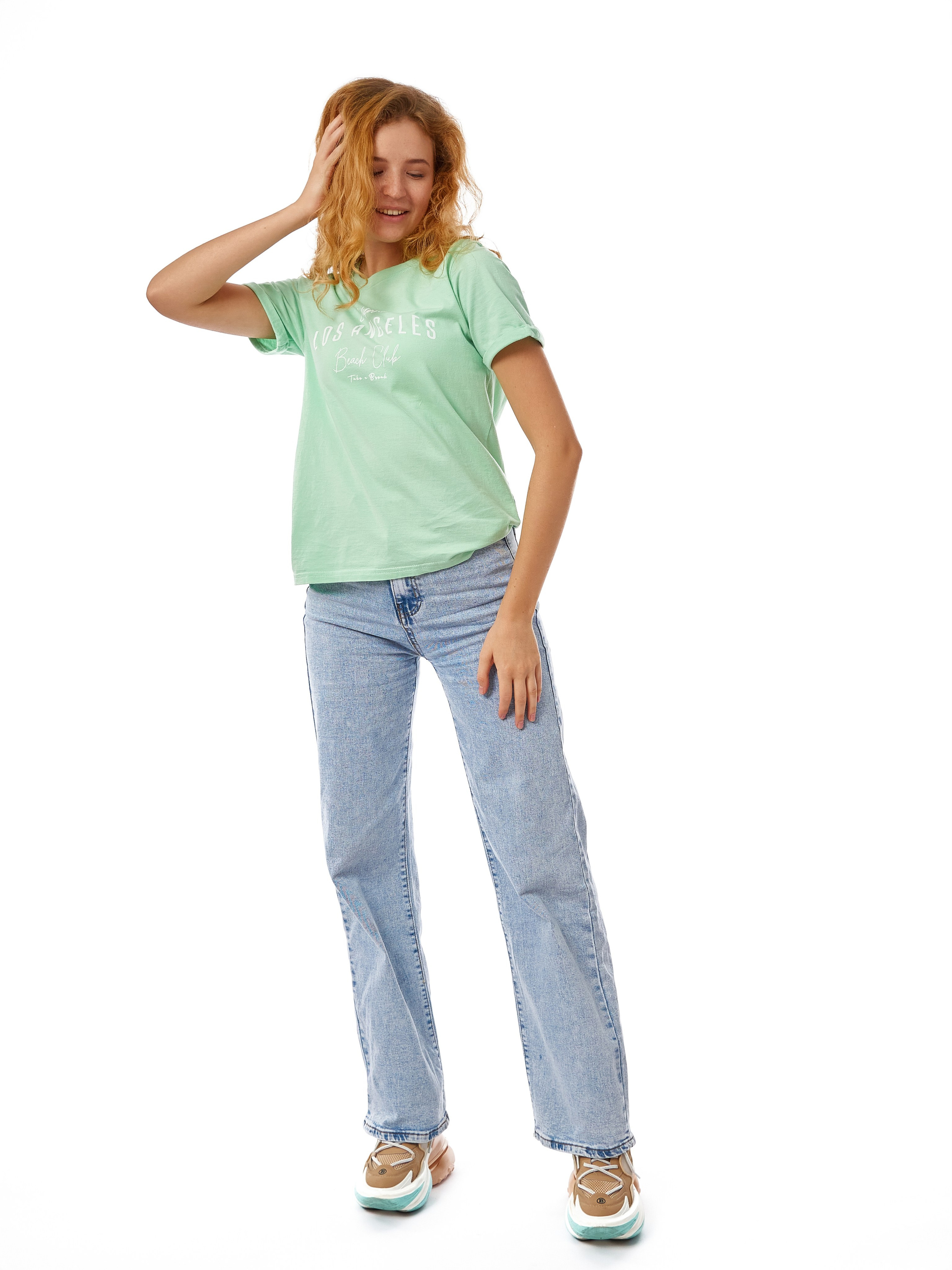 Джинсы женские. Каталожный предметный фотограф