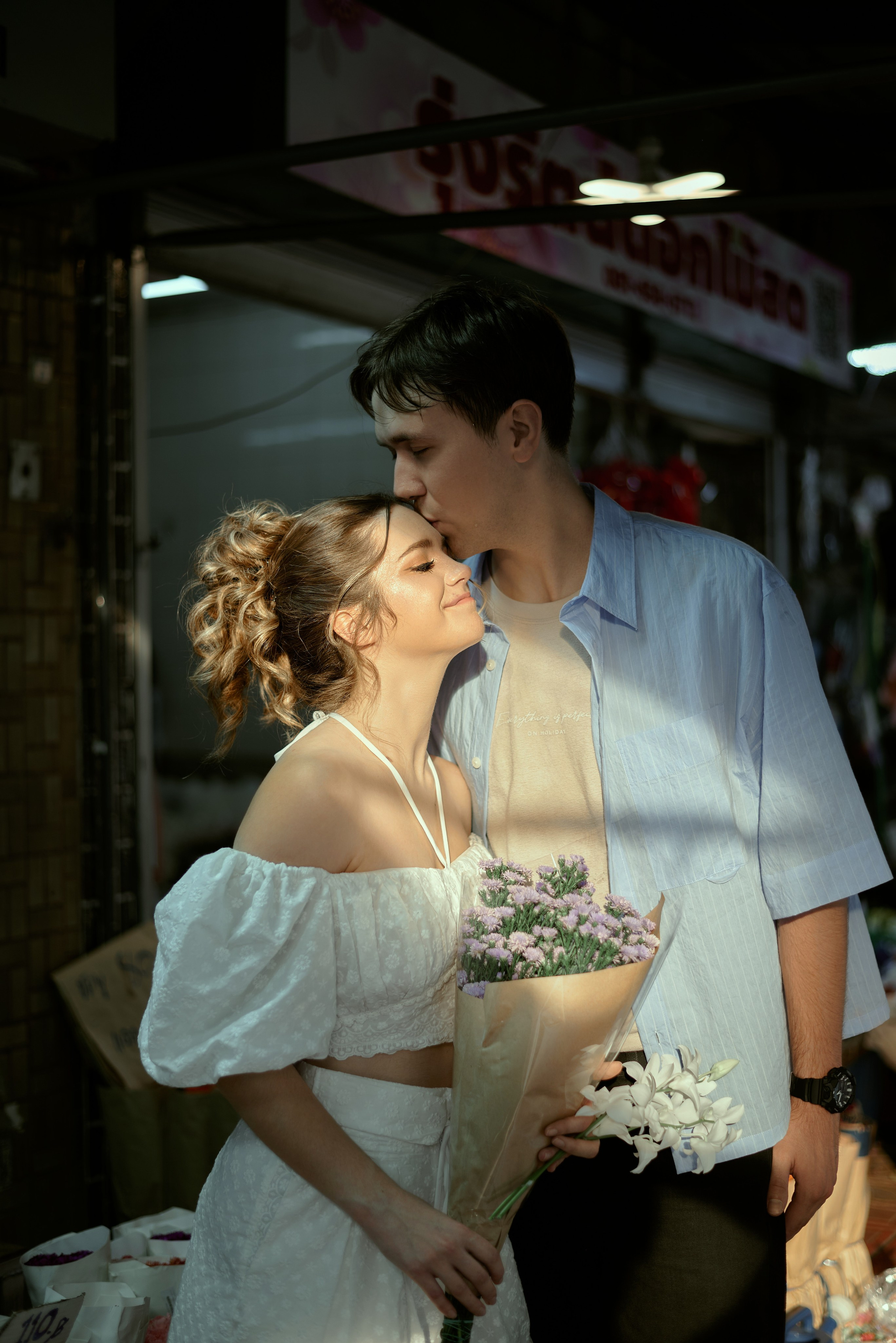 Lovestory photoshoot in Bangkok (story in Flowers market). Photographer Bangkok — Pattaya | фотограф Бангкок — Паттайа