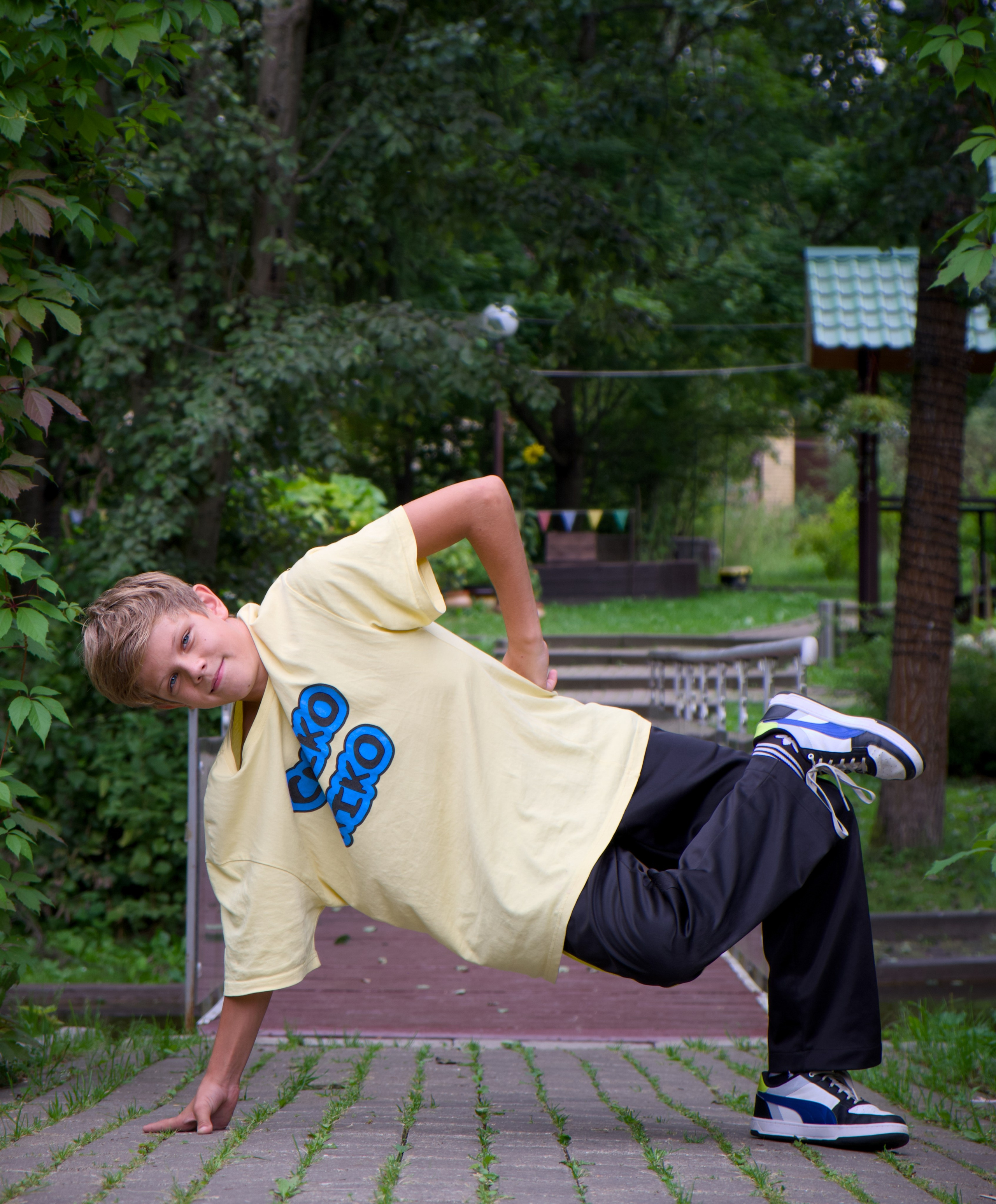 Юные брейкдансеры