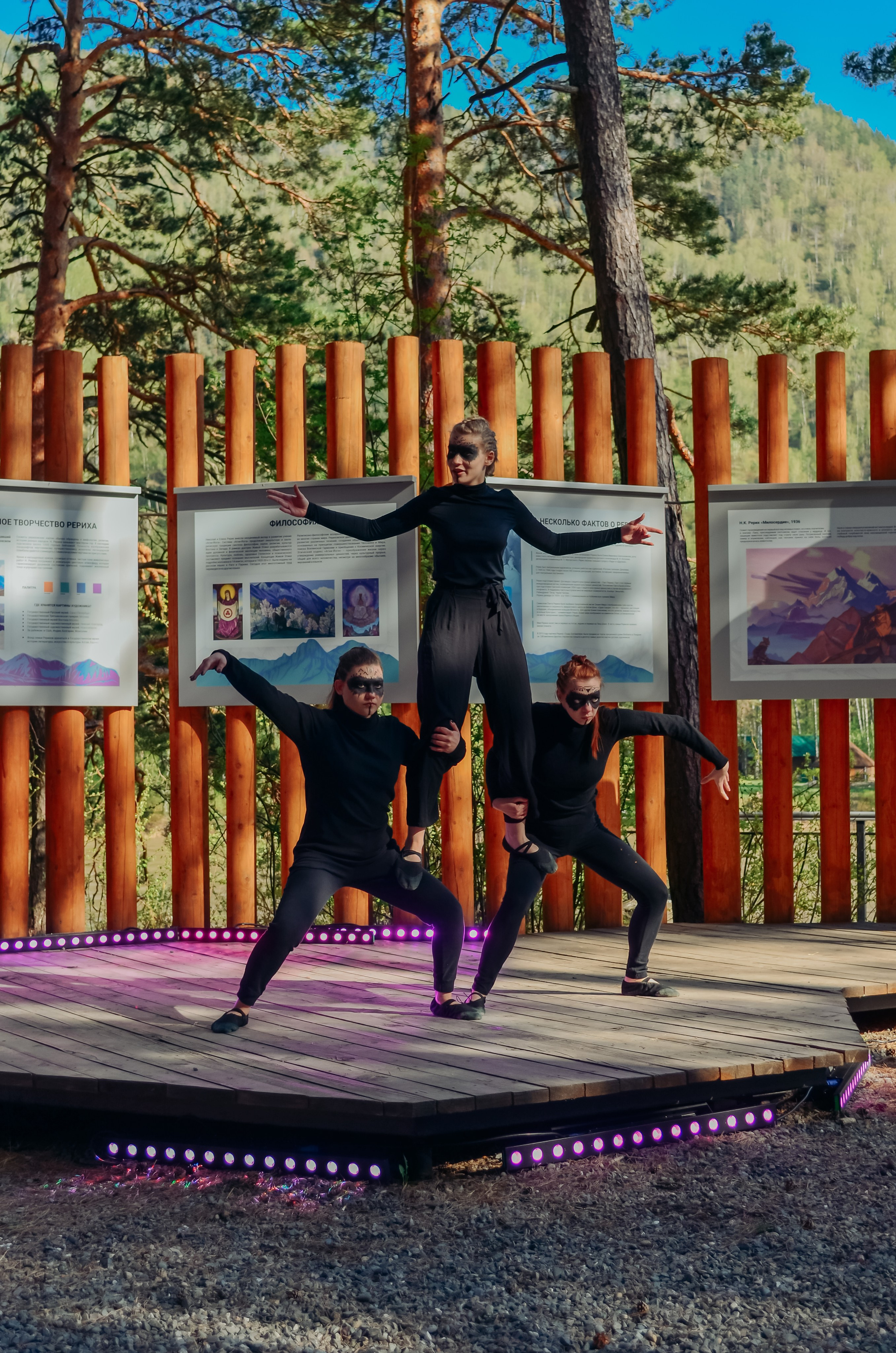 Фестиваль «Цветение Маральника на Алтае 2025». Фоторепортаж. Денисова Аля — фотограф для парных съемок и индивидуальных историй в Барнауле