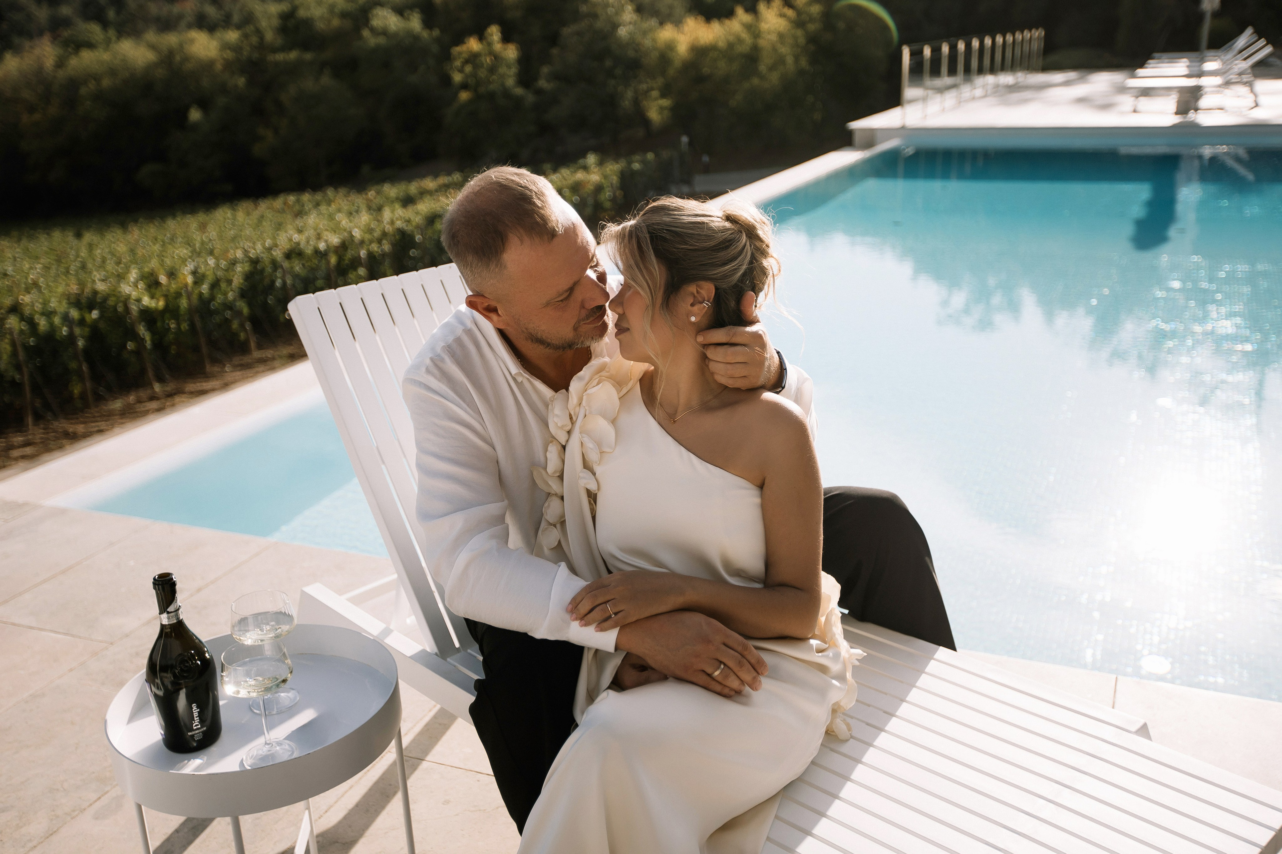 Александр и Гузель. Свадьба для двоих. Винодельня AYA. Фотограф Анна Лейман. Севастополь