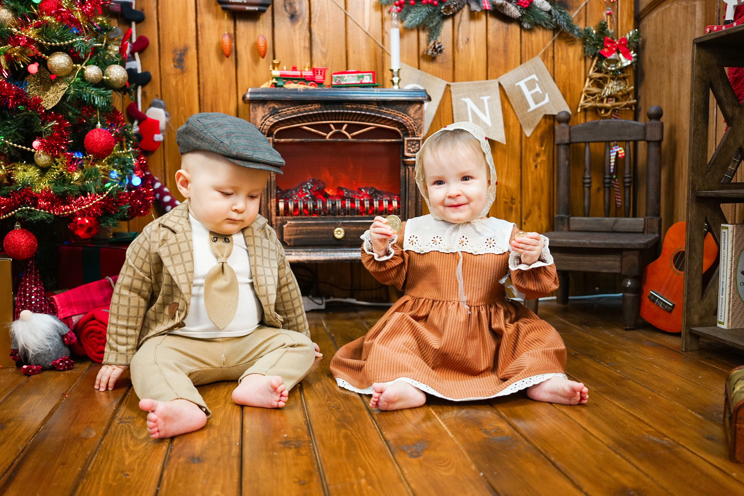 Деревянный Подиум. Детская Фотостудия ГОДОВАСИКИ в Санкт-Петербурге фотосесия на годик