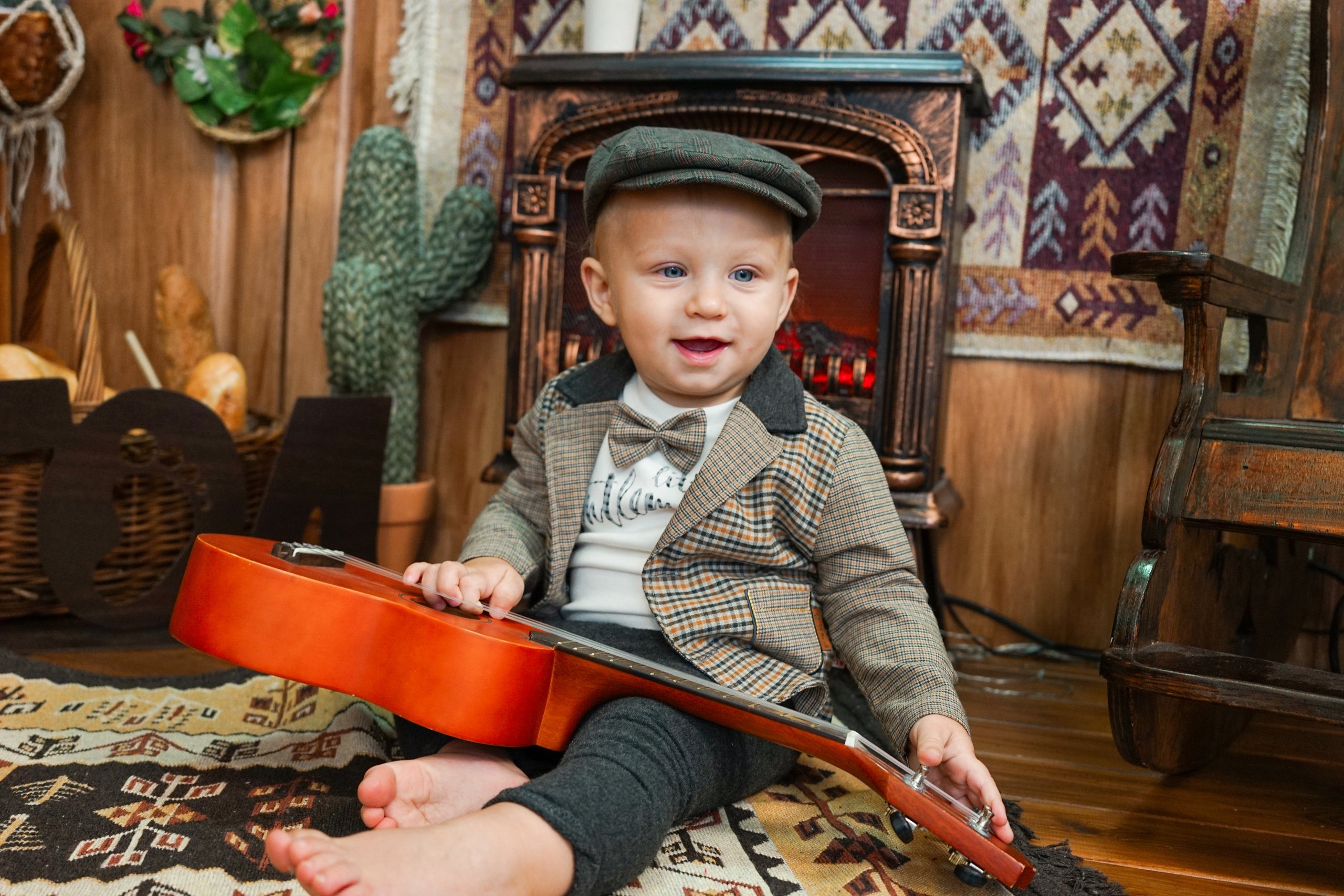 Деревянный Подиум. Детская Фотостудия ГОДОВАСИКИ в Санкт-Петербурге фотосесия на годик