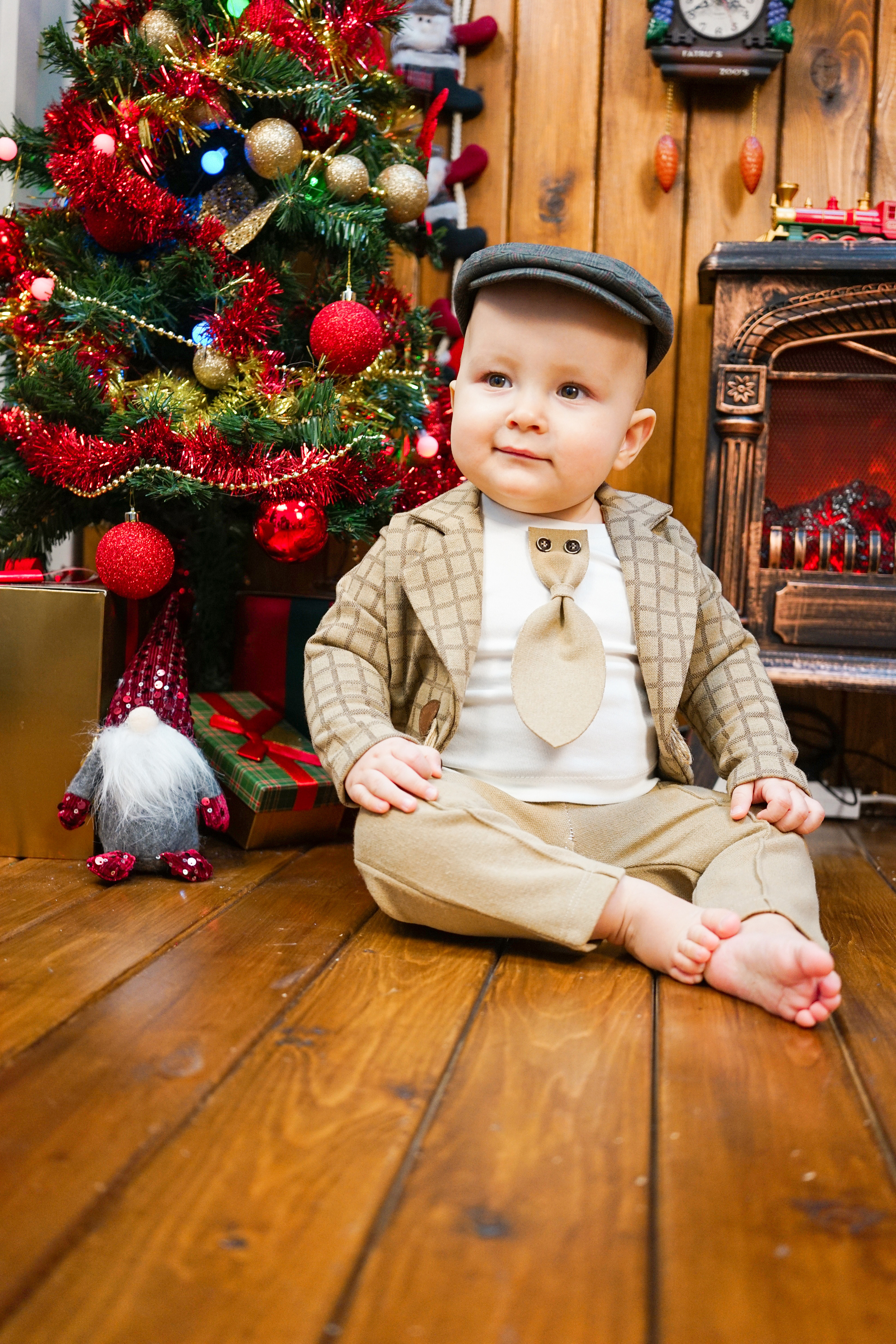 Деревянный Подиум. Детская Фотостудия ГОДОВАСИКИ в Санкт-Петербурге фотосесия на годик