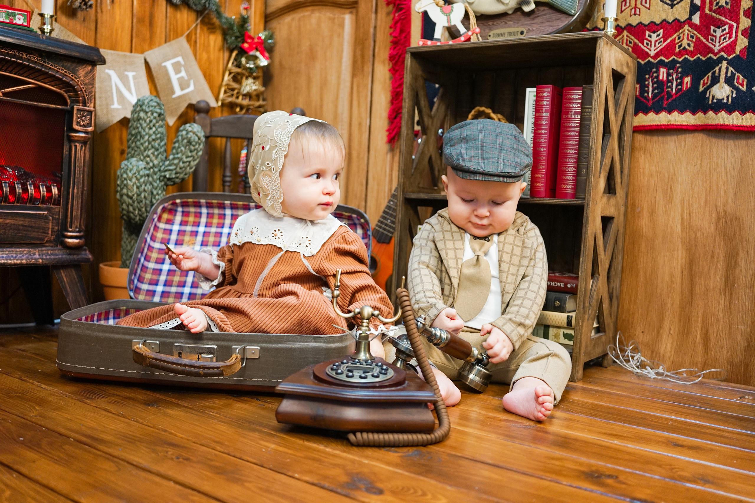 Деревянный Подиум. Детская Фотостудия ГОДОВАСИКИ в Санкт-Петербурге фотосесия на годик