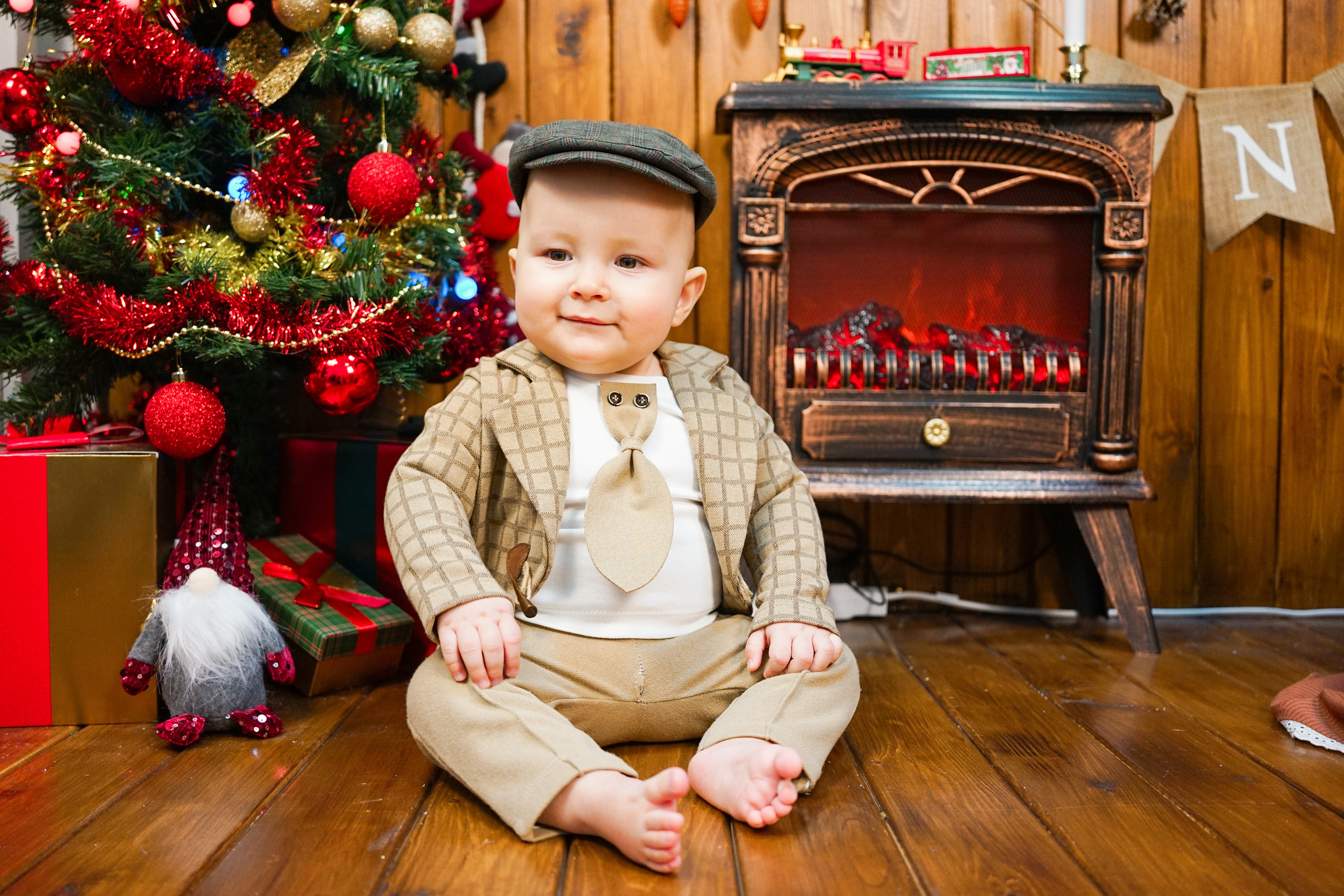 Деревянный Подиум. Детская Фотостудия ГОДОВАСИКИ в Санкт-Петербурге фотосесия на годик